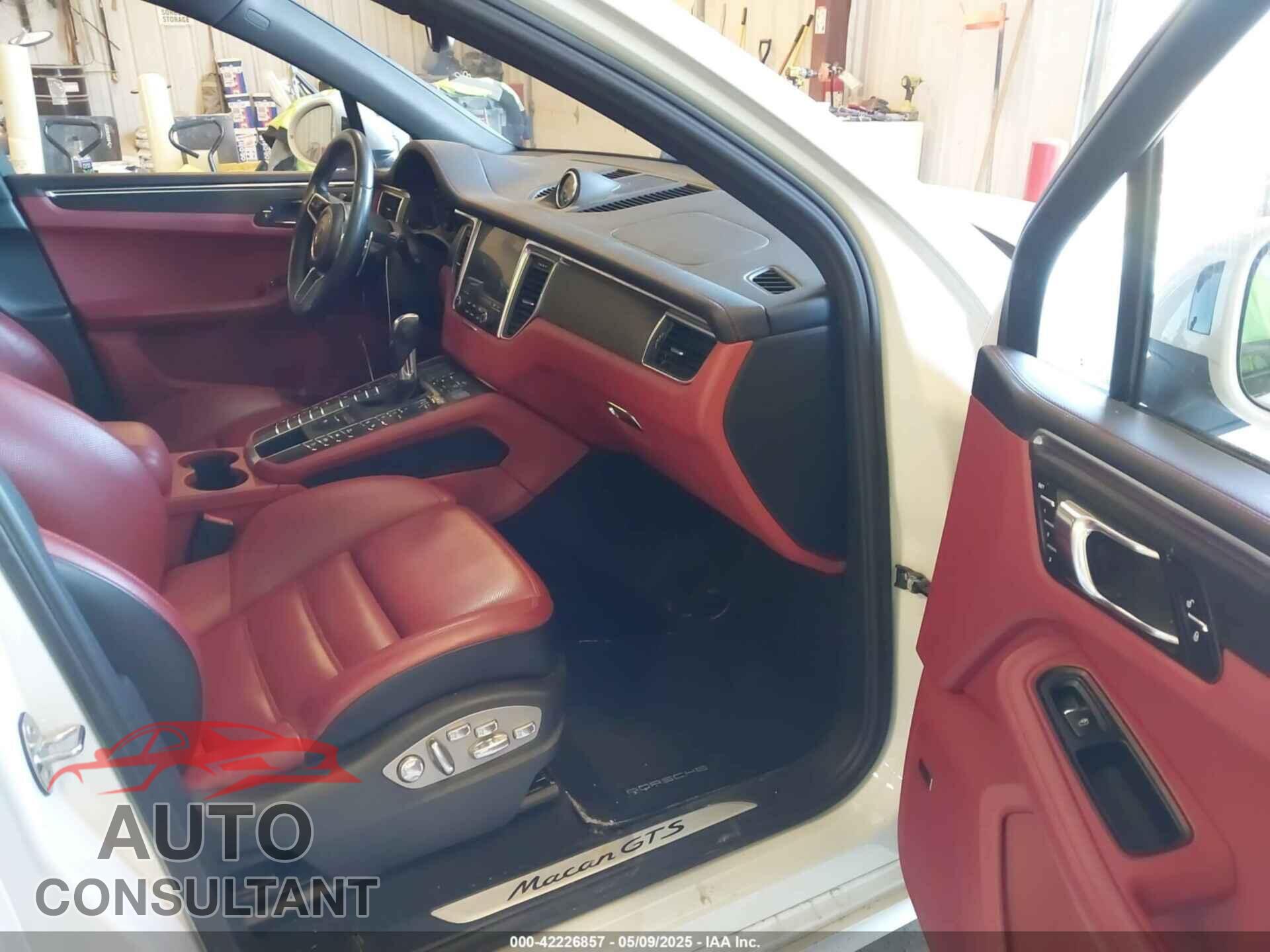 PORSCHE MACAN 2017 - WP1AG2A59HLB50199