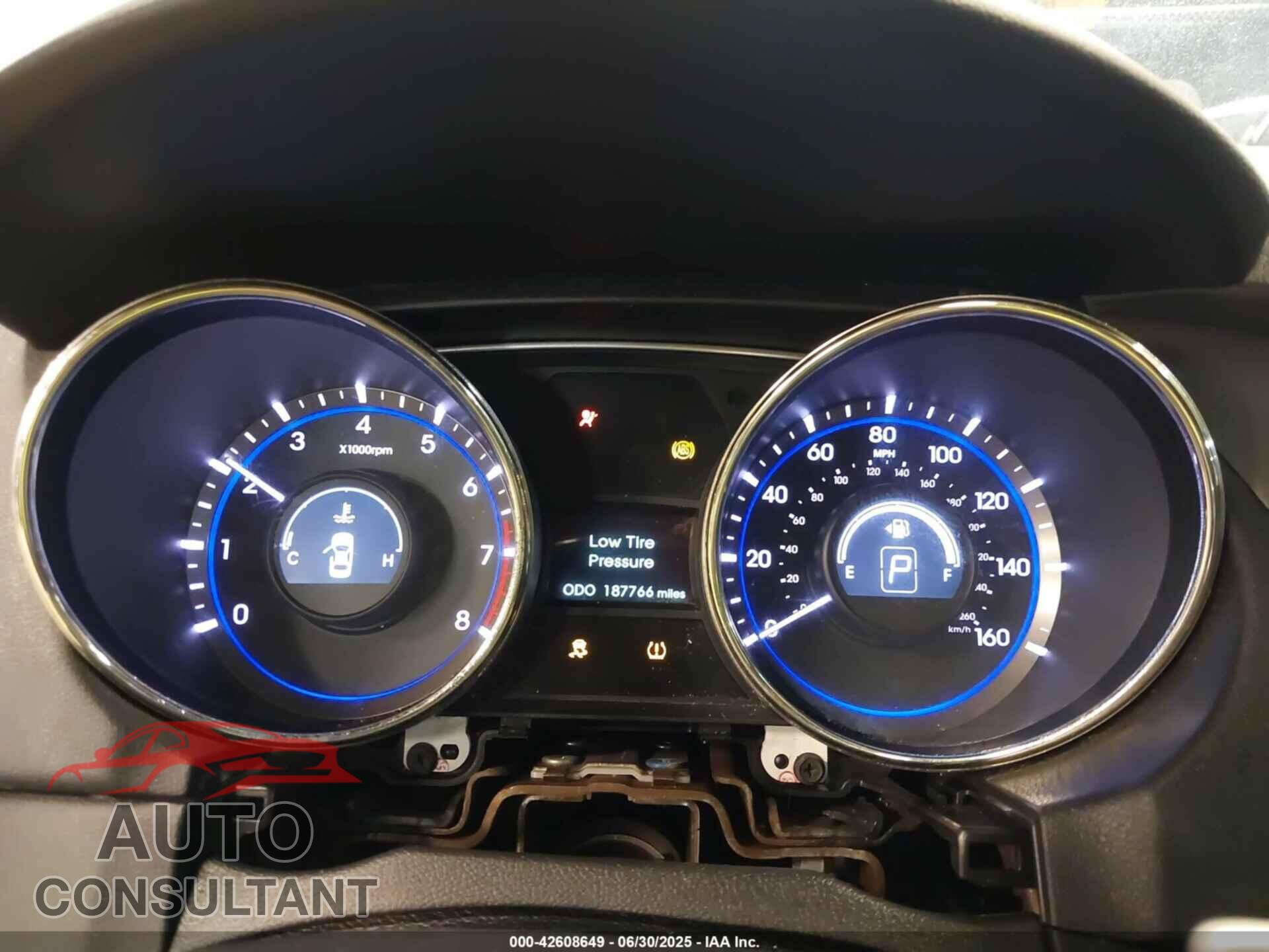 HYUNDAI SONATA 2011 - 5NPEC4AC9BH117515