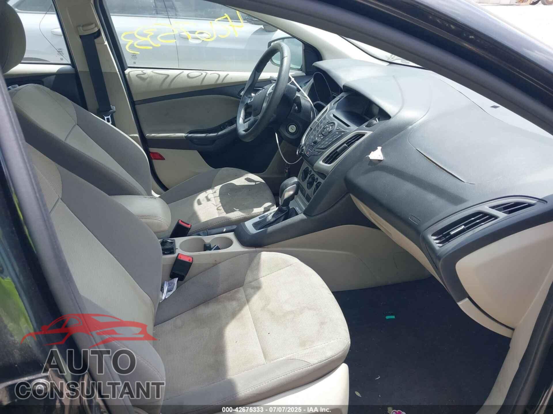 FORD FOCUS 2014 - 1FADP3F29EL380300