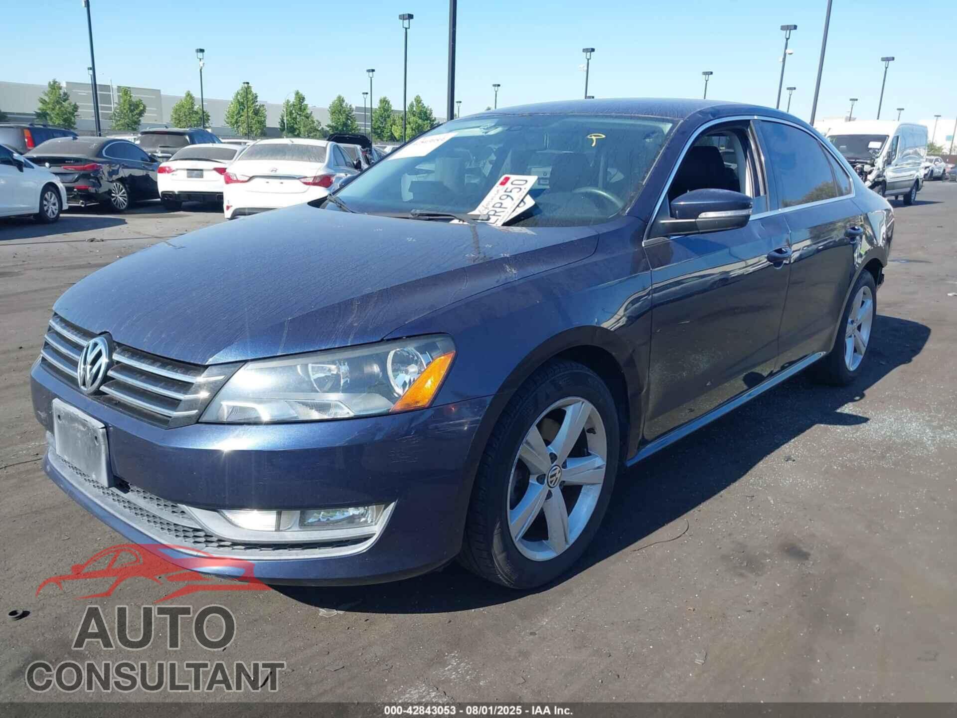VOLKSWAGEN PASSAT 2015 - 1VWAT7A33FC083165