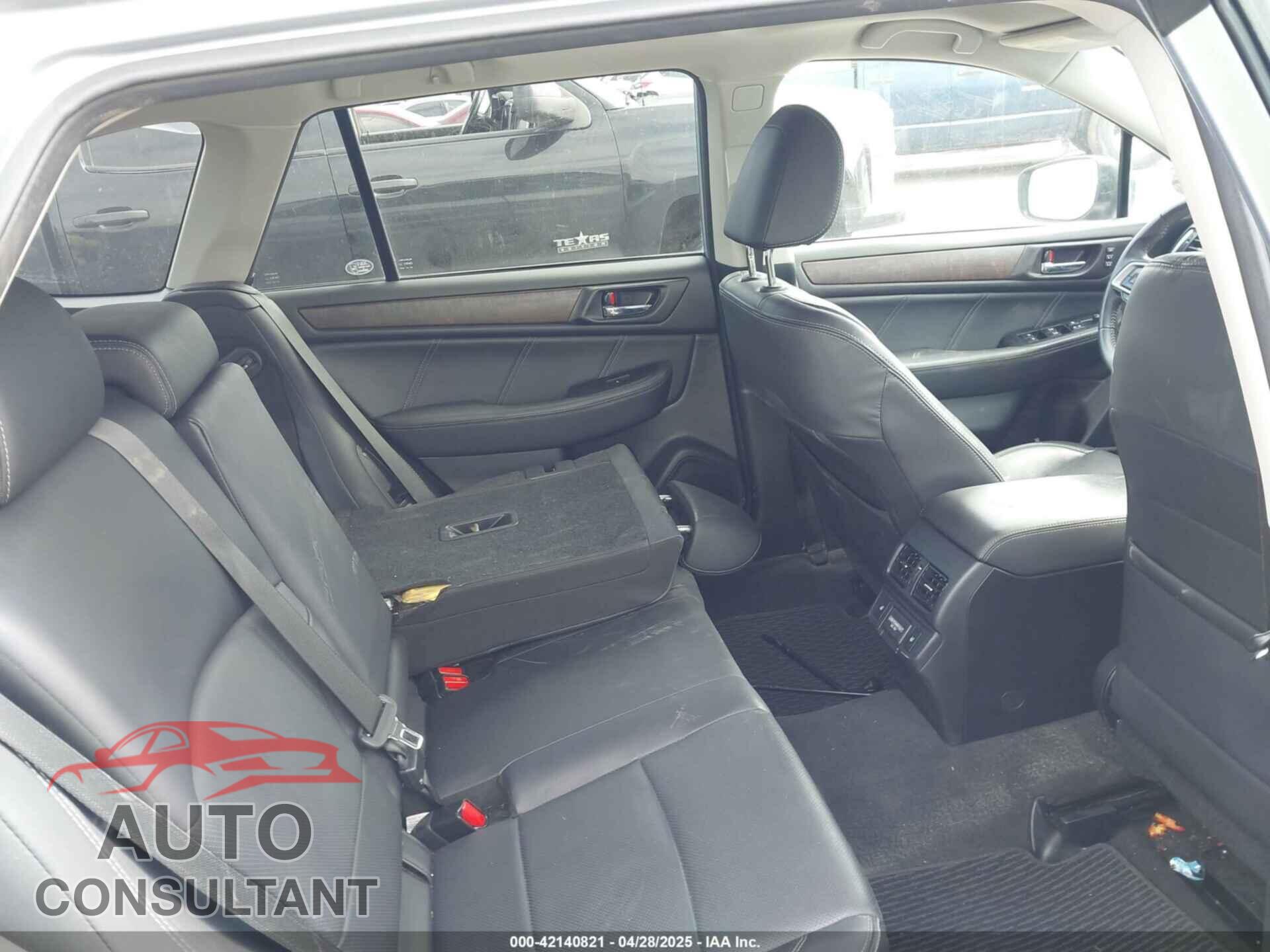 SUBARU OUTBACK 2018 - 4S4BSENC5J3308165