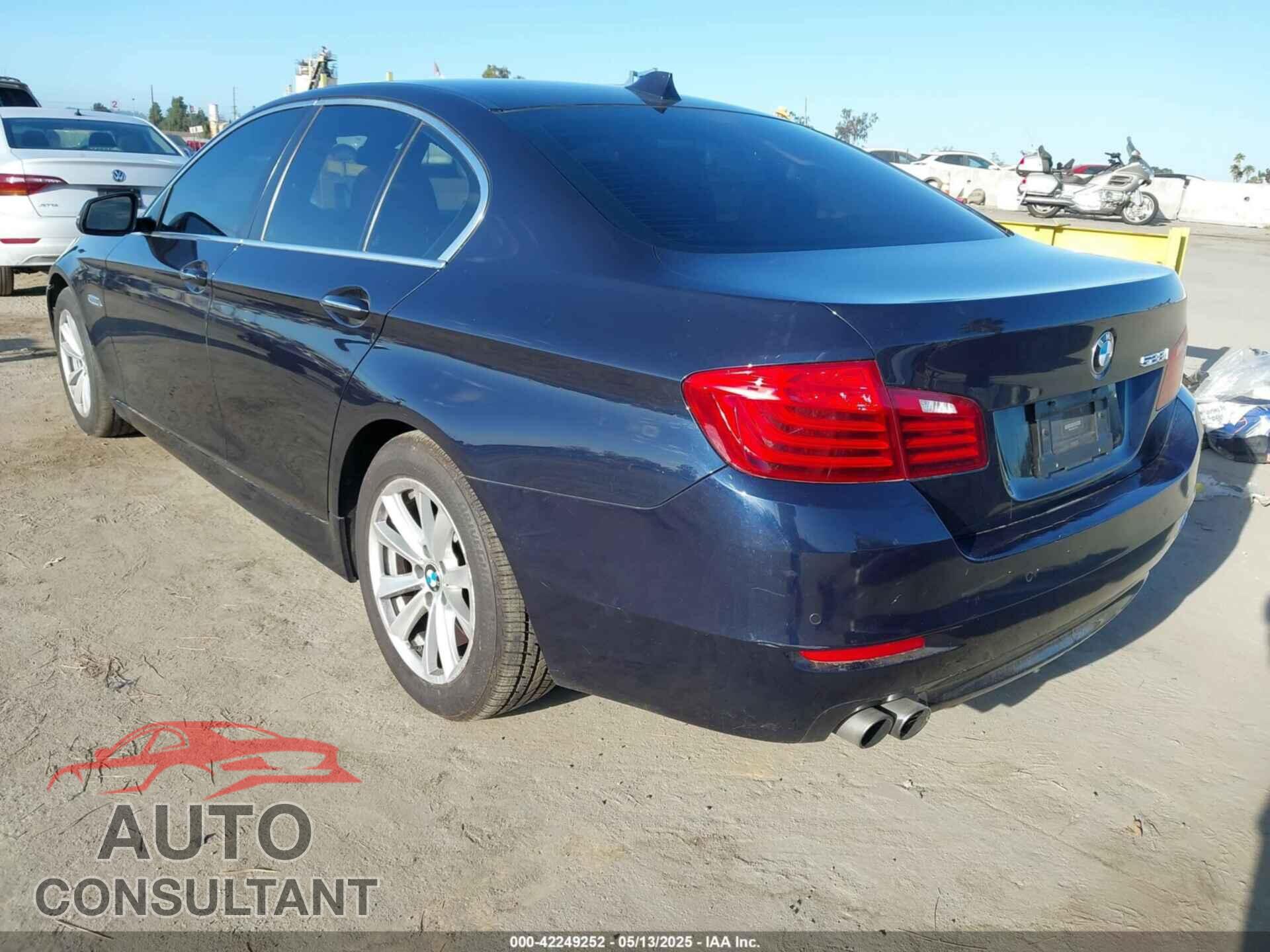 BMW 528I 2015 - WBA5A5C5XFD515402