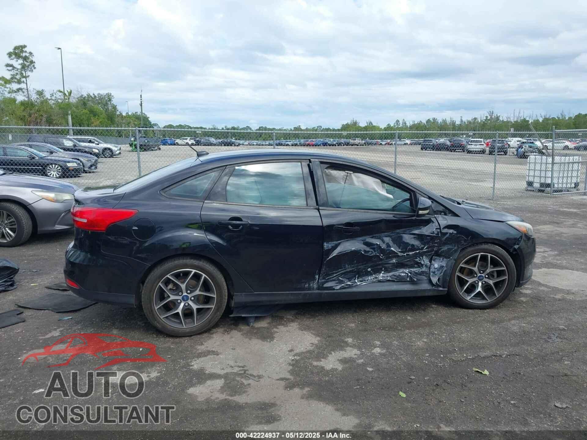 FORD FOCUS 2017 - 1FADP3H27HL318556