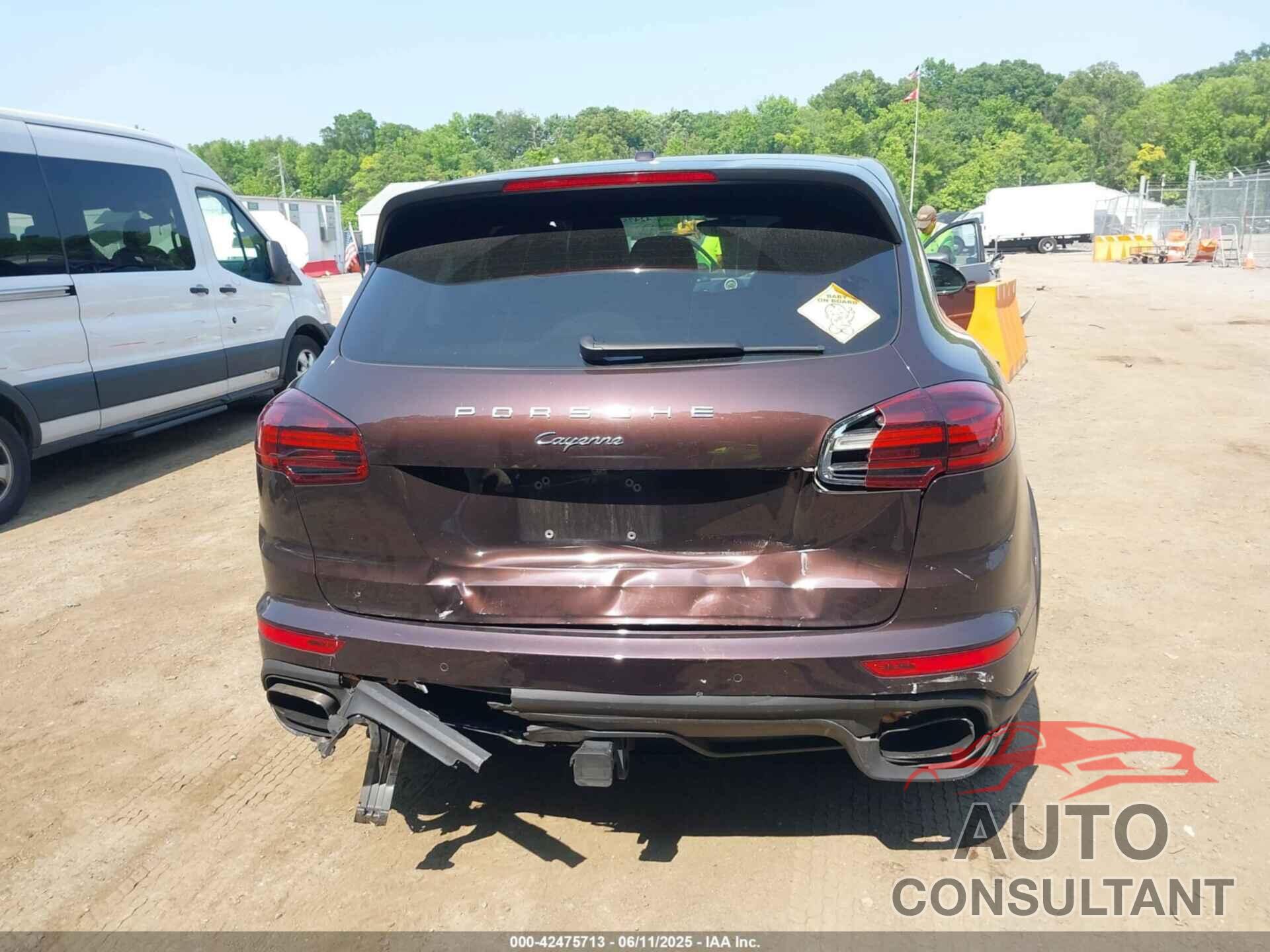 PORSCHE CAYENNE 2017 - WP1AA2A21HKA88424