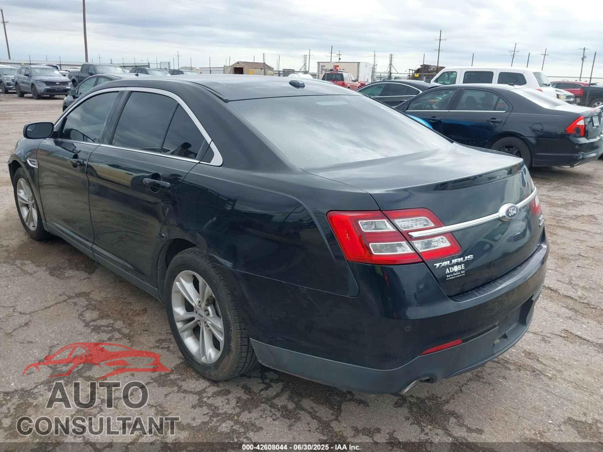 FORD TAURUS 2017 - 1FAHP2E86HG120774
