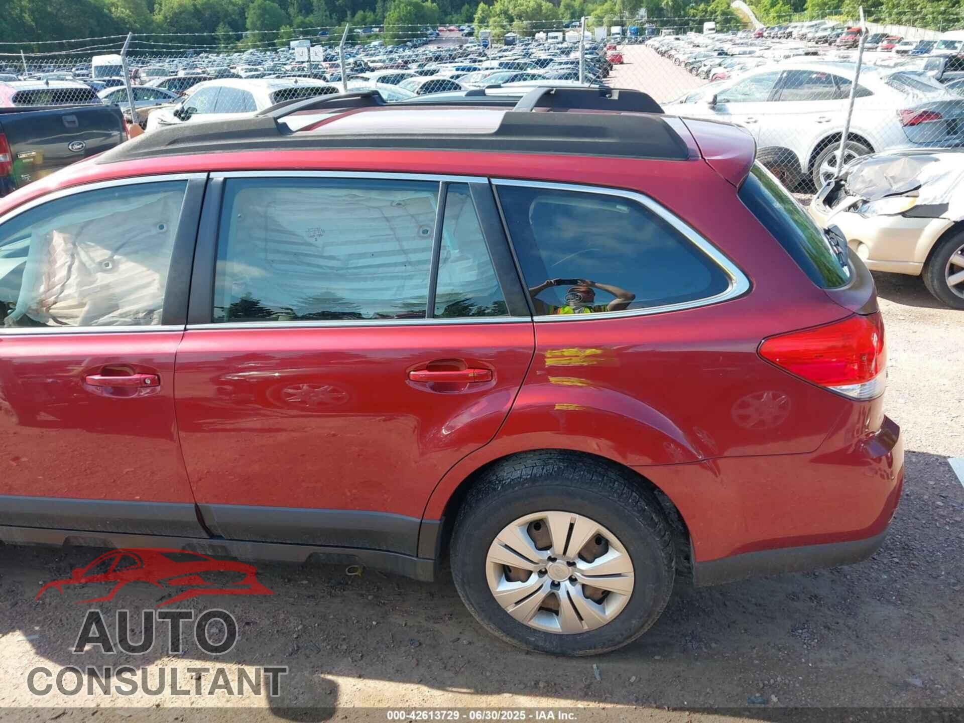 SUBARU OUTBACK 2013 - 4S4BRCAC9D3265251