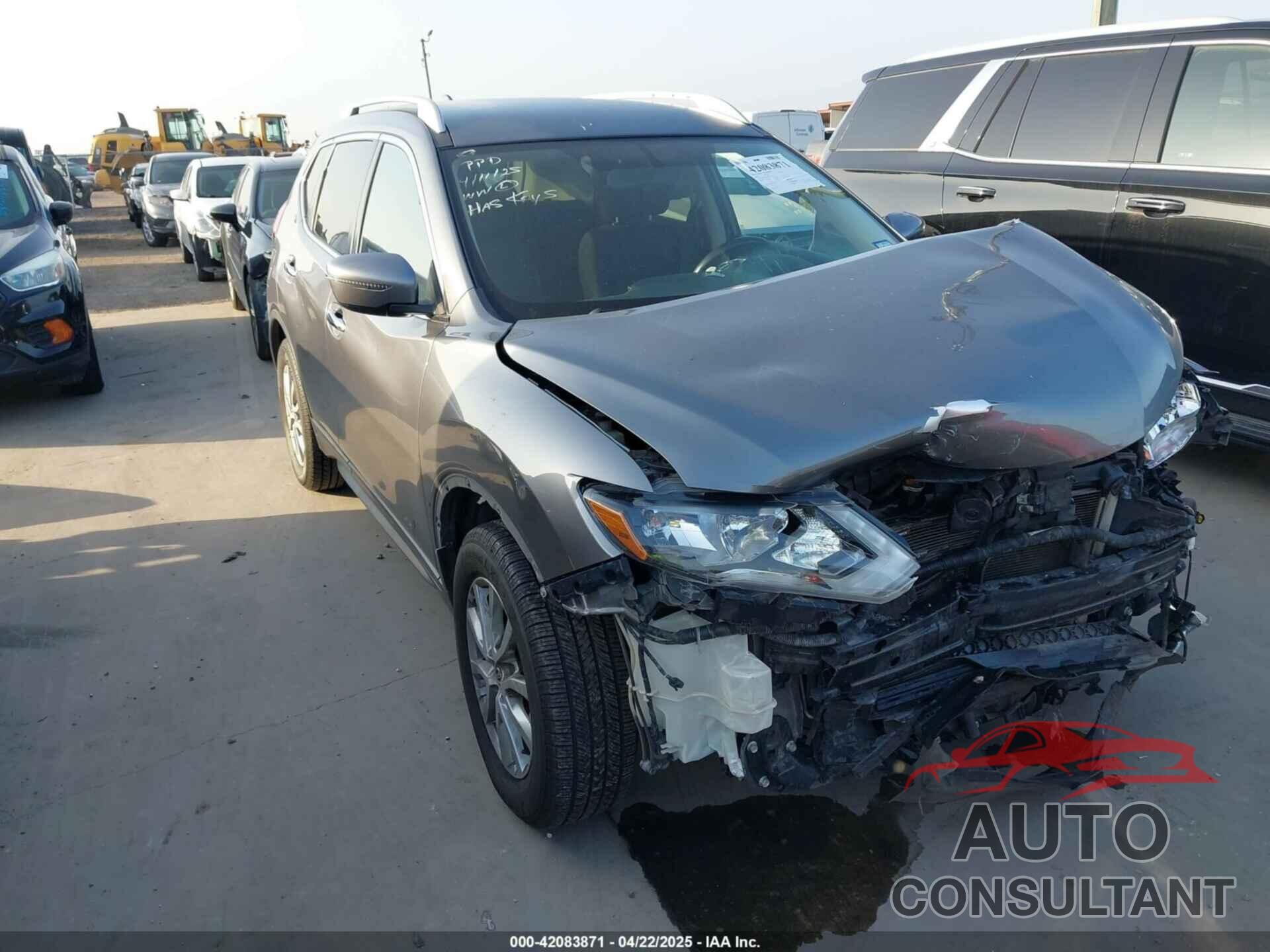 NISSAN ROGUE 2018 - KNMAT2MT1JP592013