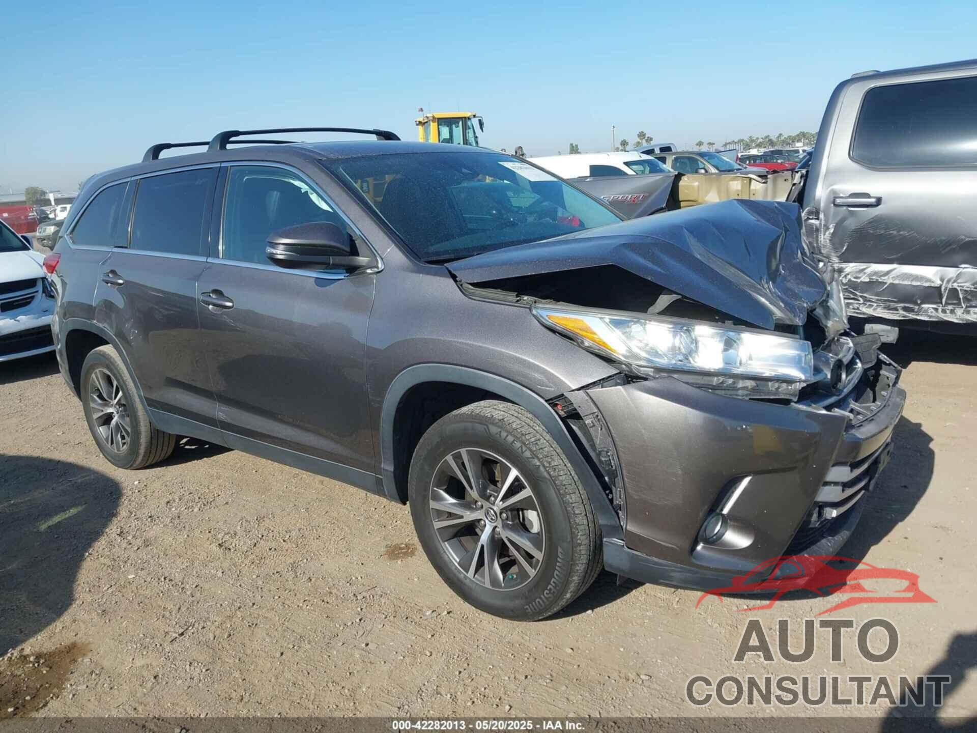 TOYOTA HIGHLANDER 2019 - 5TDZZRFH3KS296579