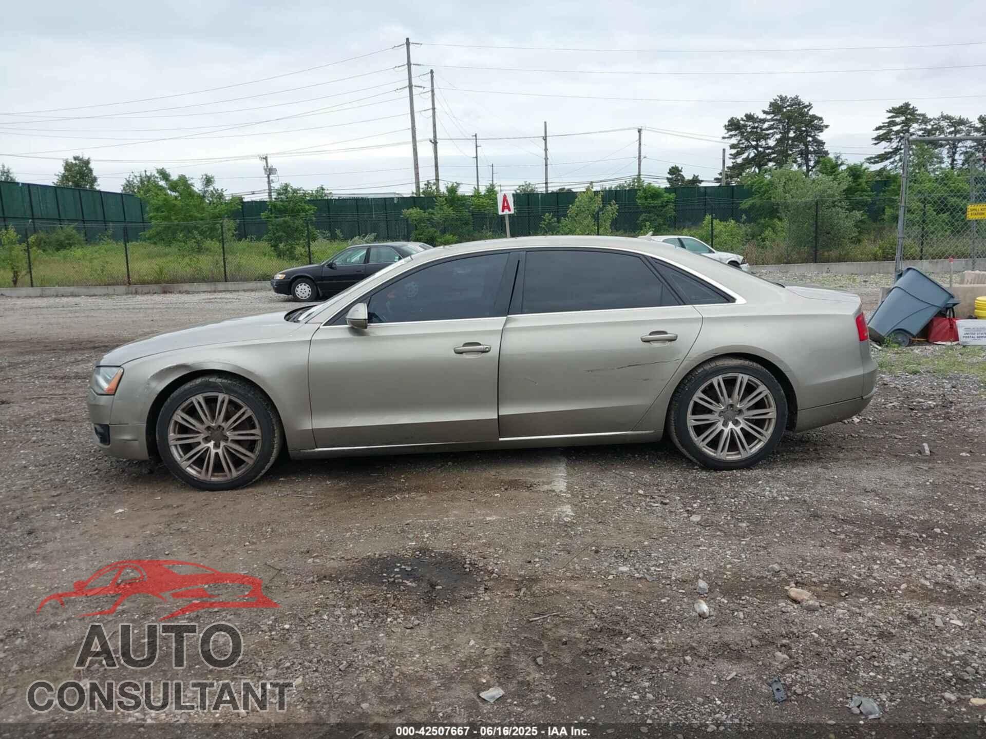 AUDI A8 L 2012 - WAURVAFD2CN017427
