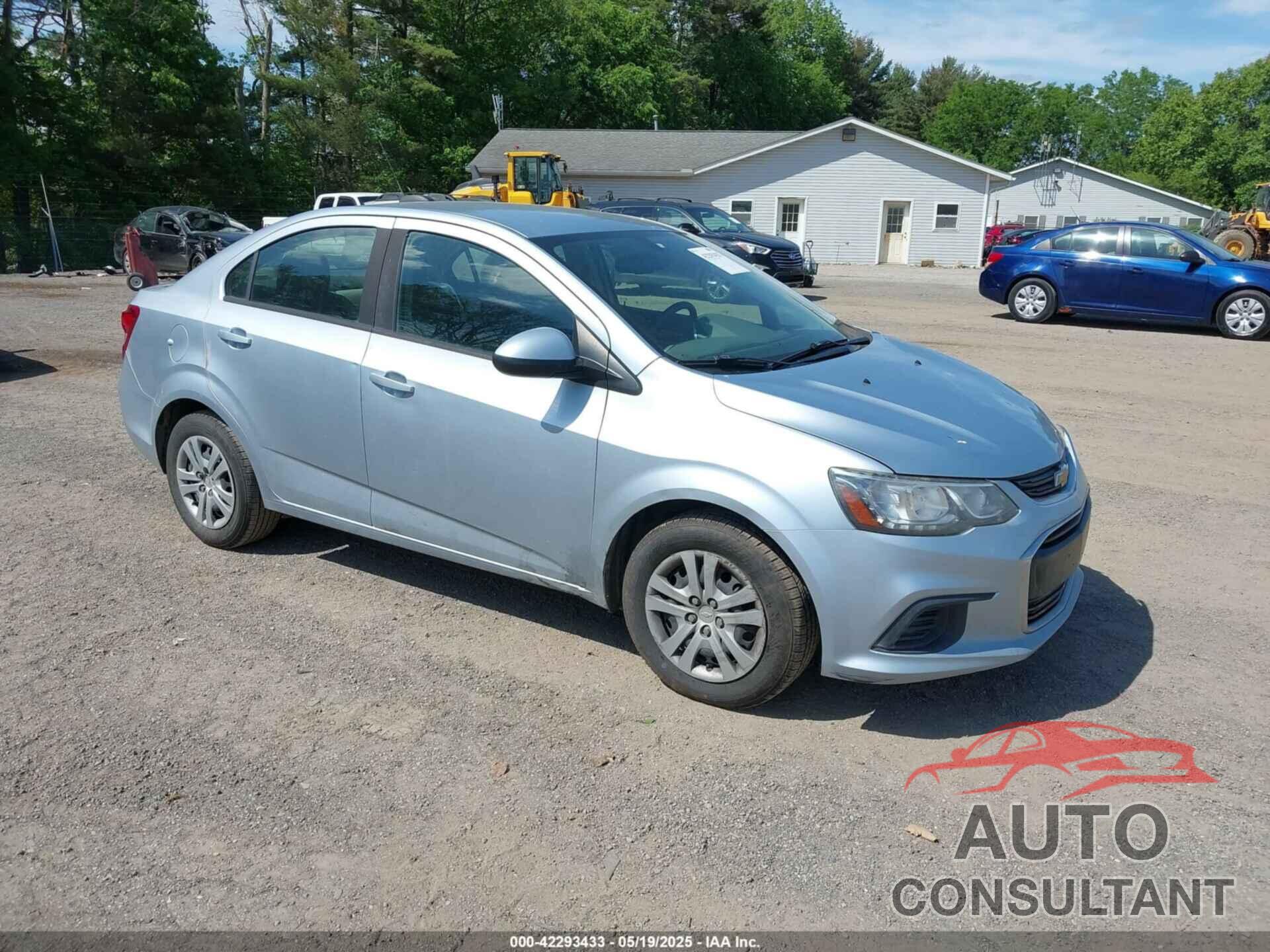 CHEVROLET SONIC 2017 - 1G1JB5SHXH4147759