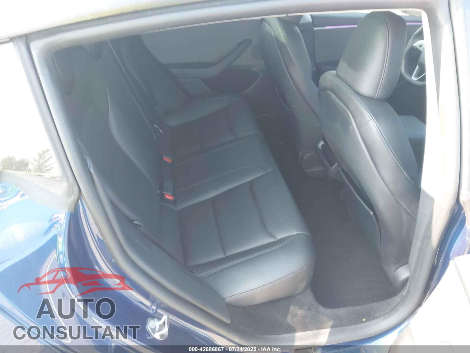 TESLA MODEL 3 2024 - 5YJ3E1EA1RF769384
