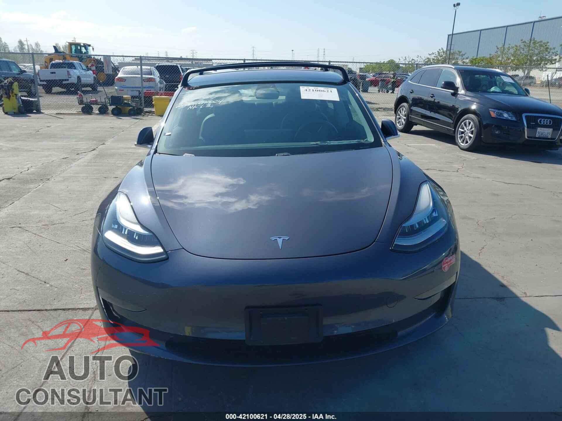 TESLA MODEL 3 2018 - 5YJ3E1EA4JF024102
