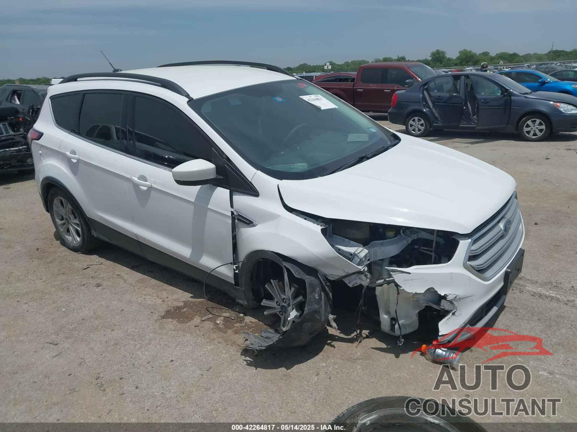 FORD ESCAPE 2018 - 1FMCU0GD2JUB45895