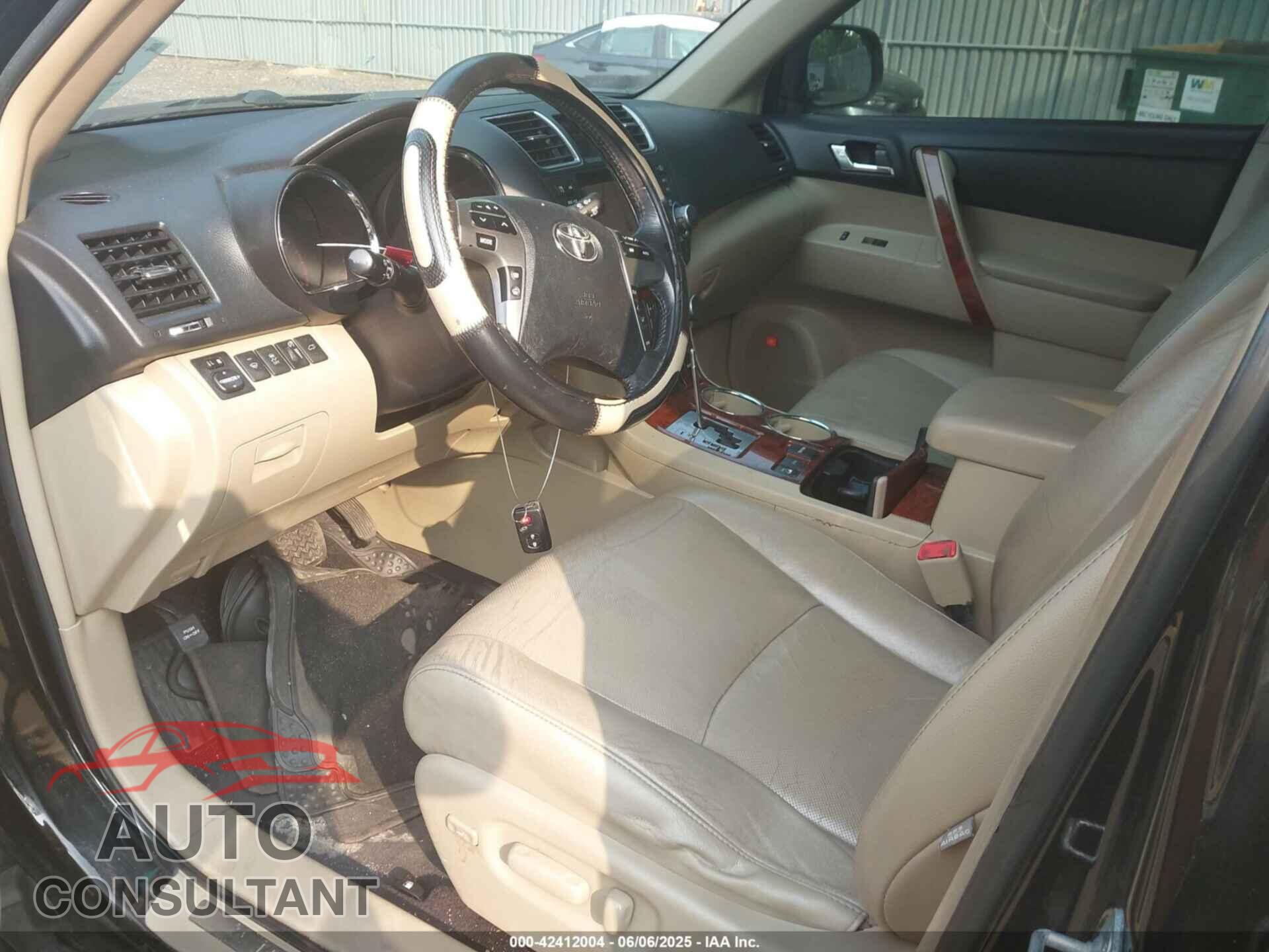 TOYOTA HIGHLANDER 2011 - 5TDDK3EH5BS087809