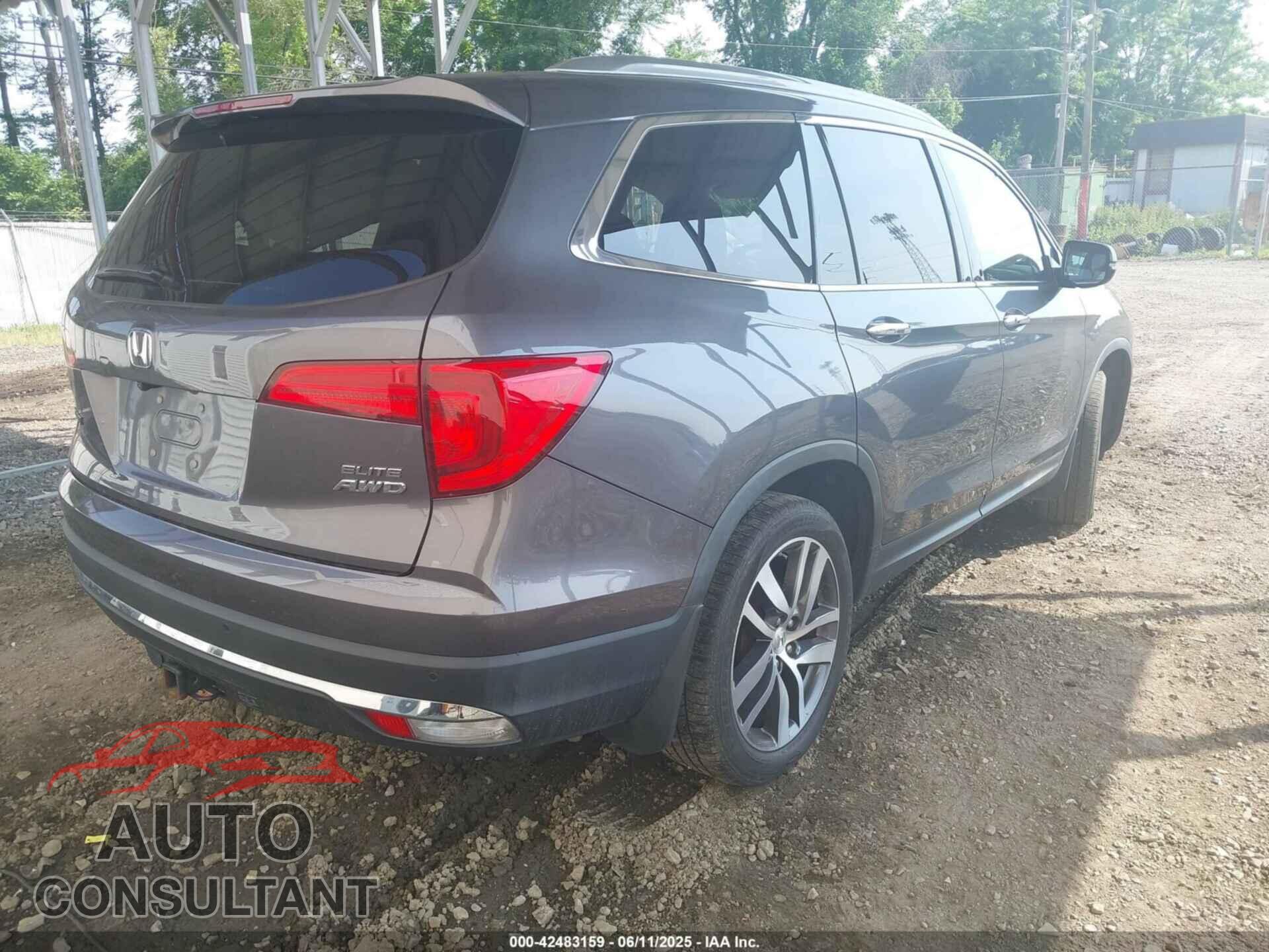 HONDA PILOT 2017 - 5FNYF6H02HB028386