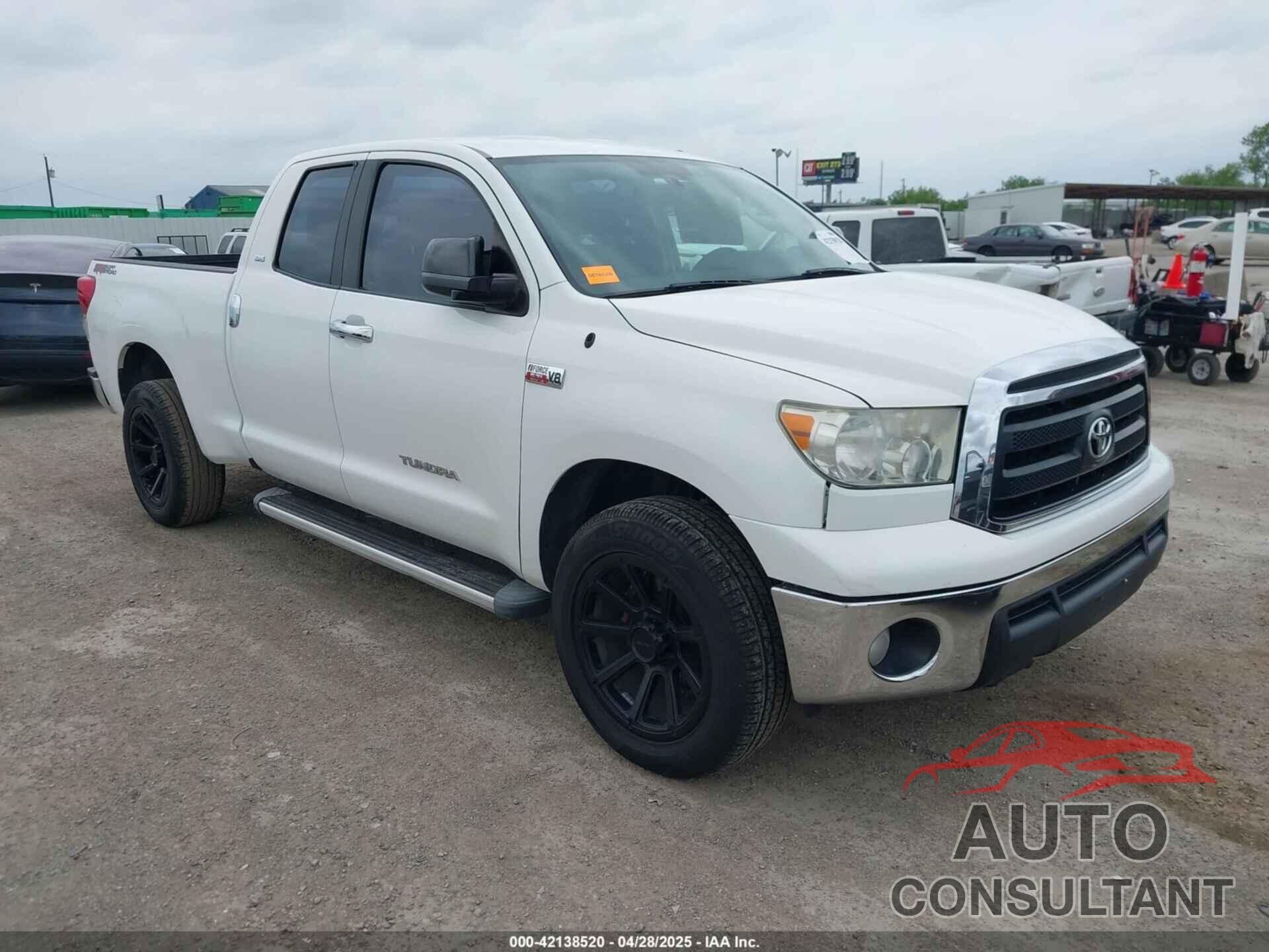 TOYOTA TUNDRA 2011 - 5TFRY5F15BX101297