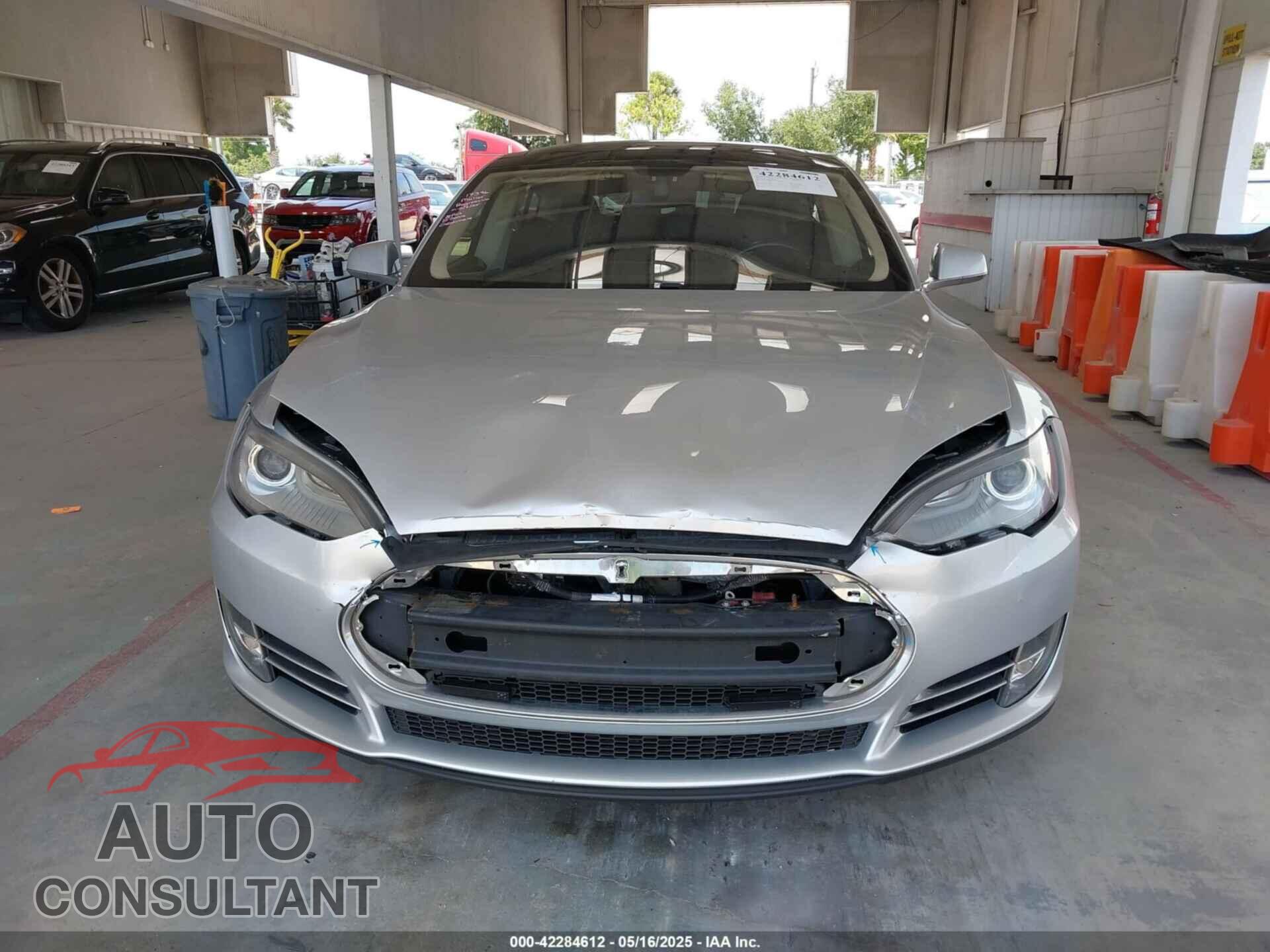 TESLA MODEL S 2013 - 5YJSA1DP6DFP07999