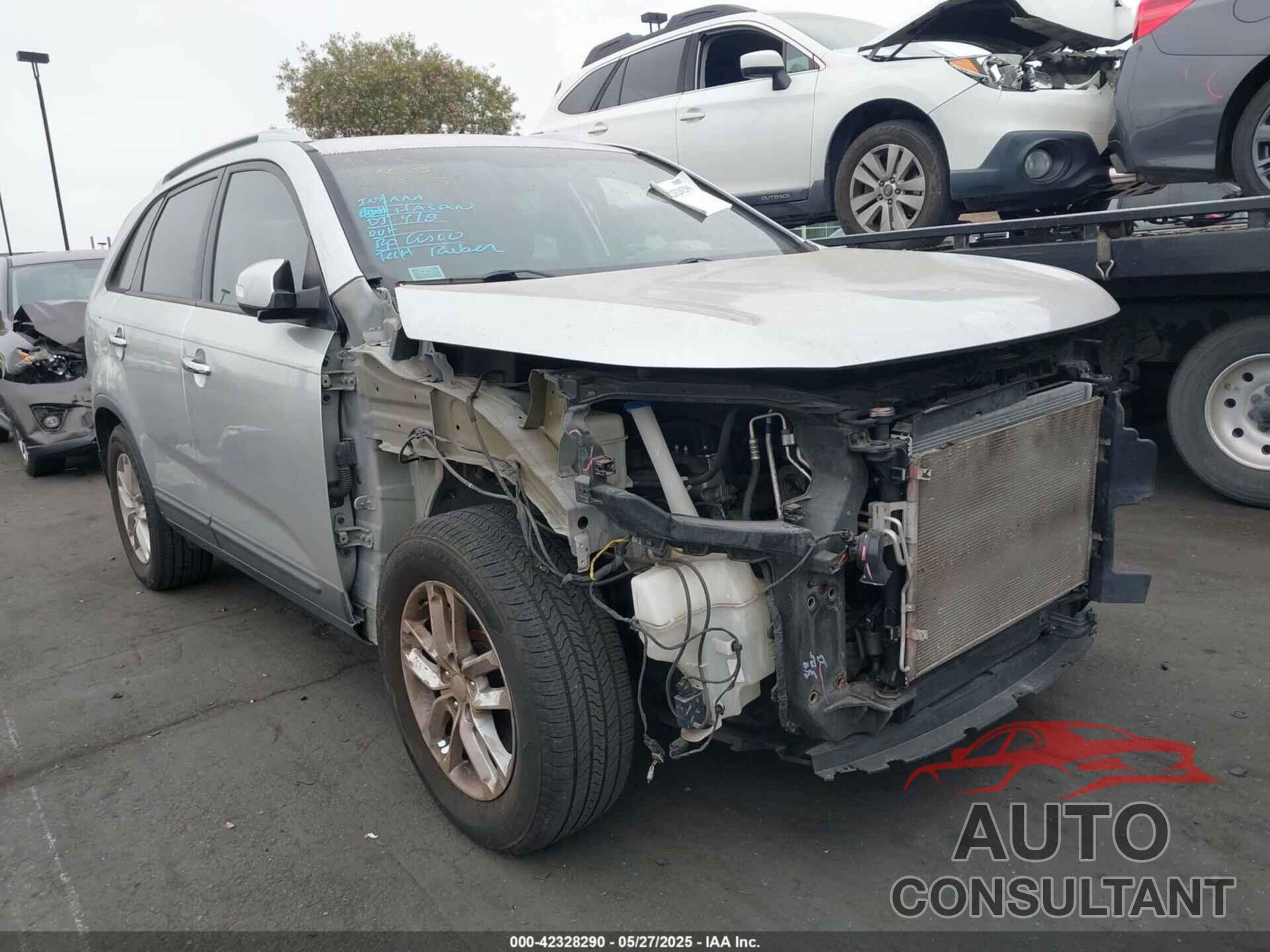 KIA SORENTO 2014 - 5XYKTCA63EG516357