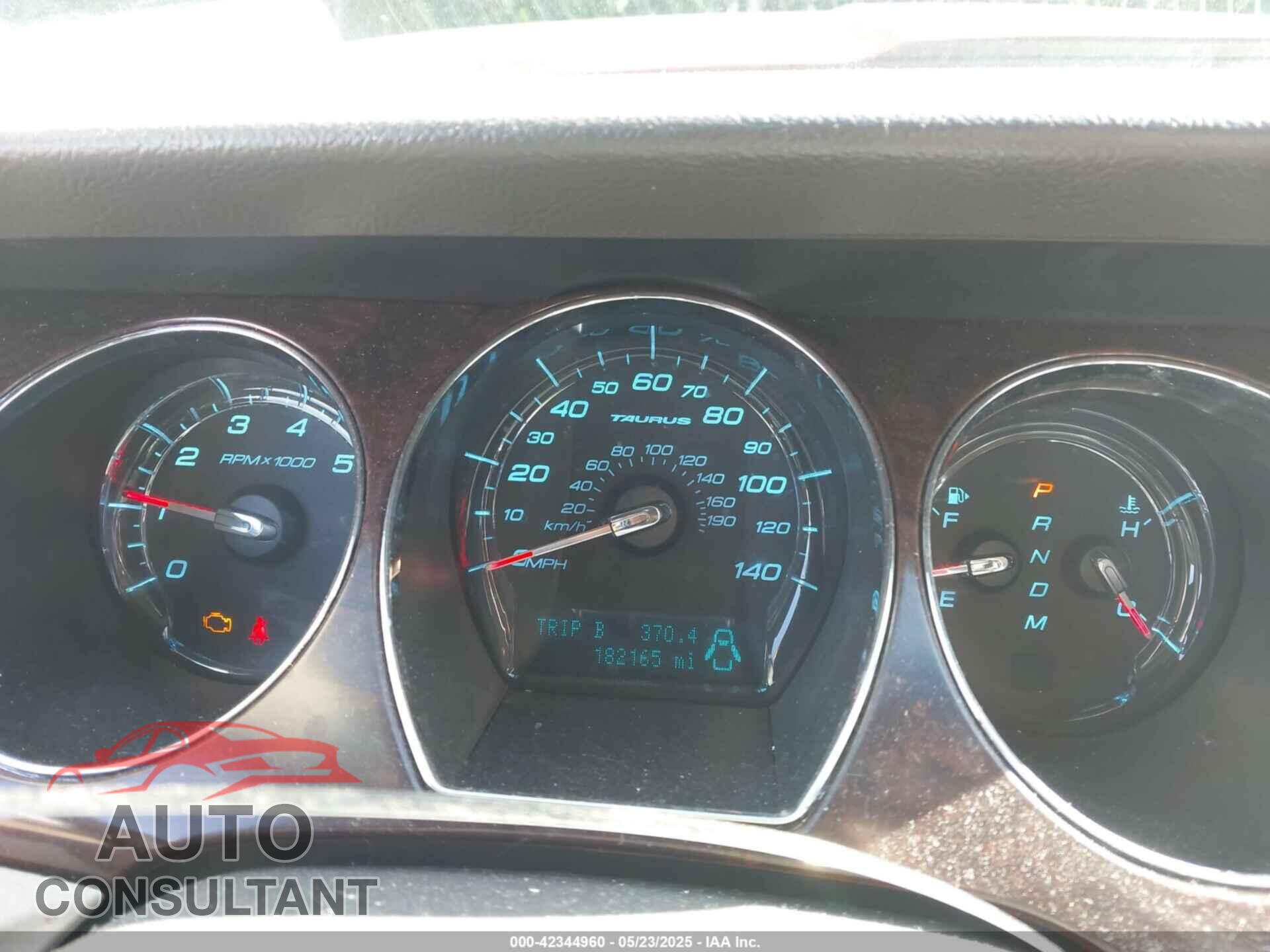 FORD TAURUS 2010 - 1FAHP2EW2AG101675