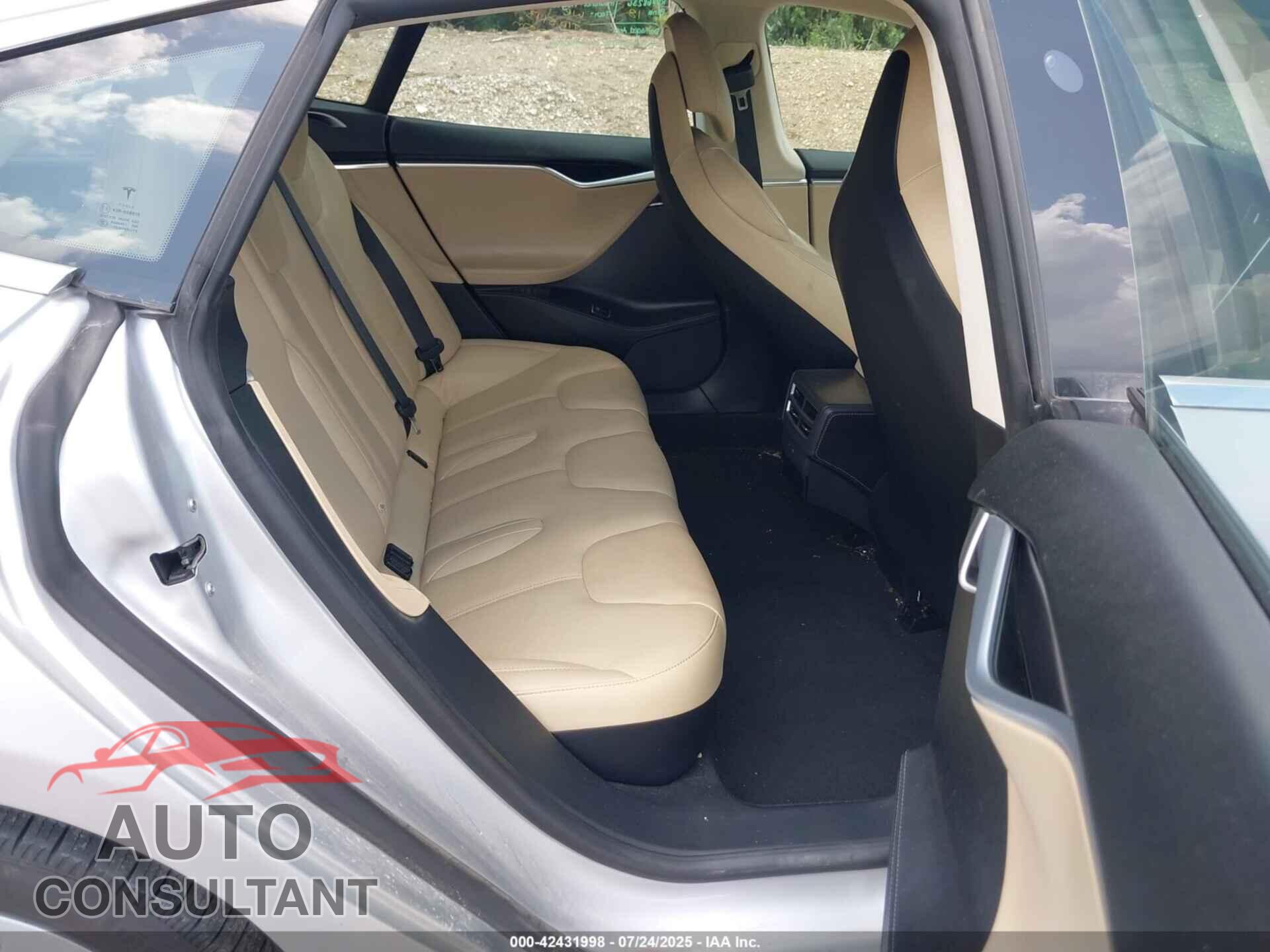 TESLA MODEL S 2017 - 5YJSA1E25HF198609