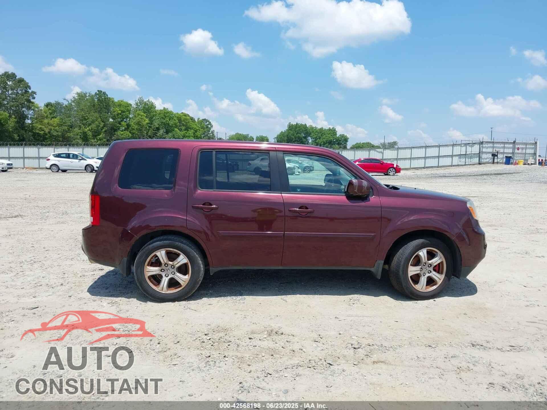HONDA PILOT 2012 - 5FNYF4H77CB043010