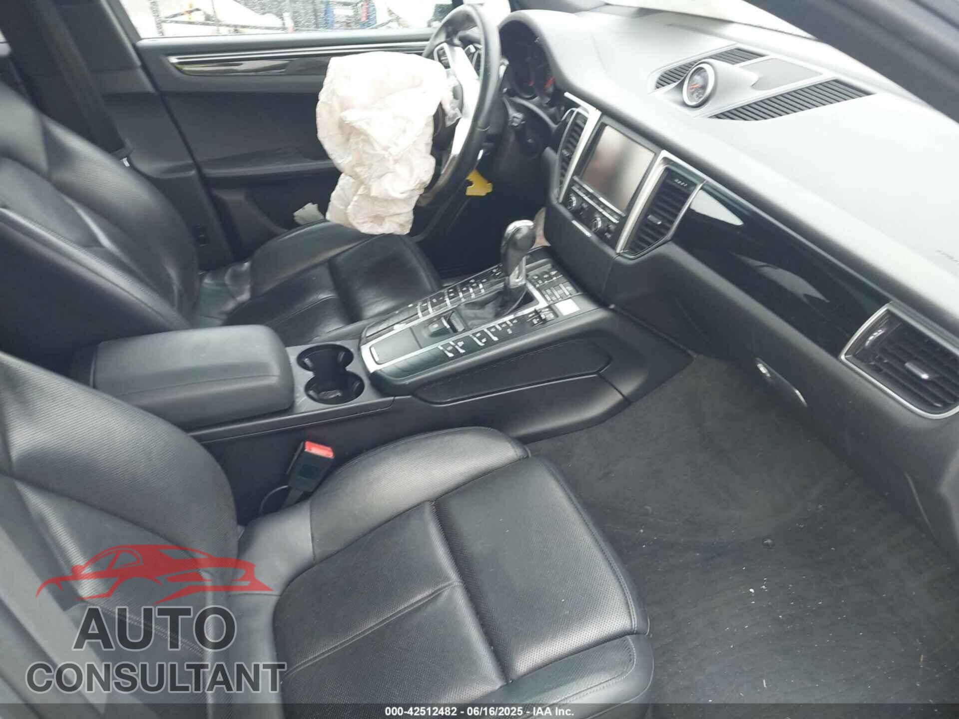 PORSCHE MACAN 2016 - WP1AB2A59GLB47204