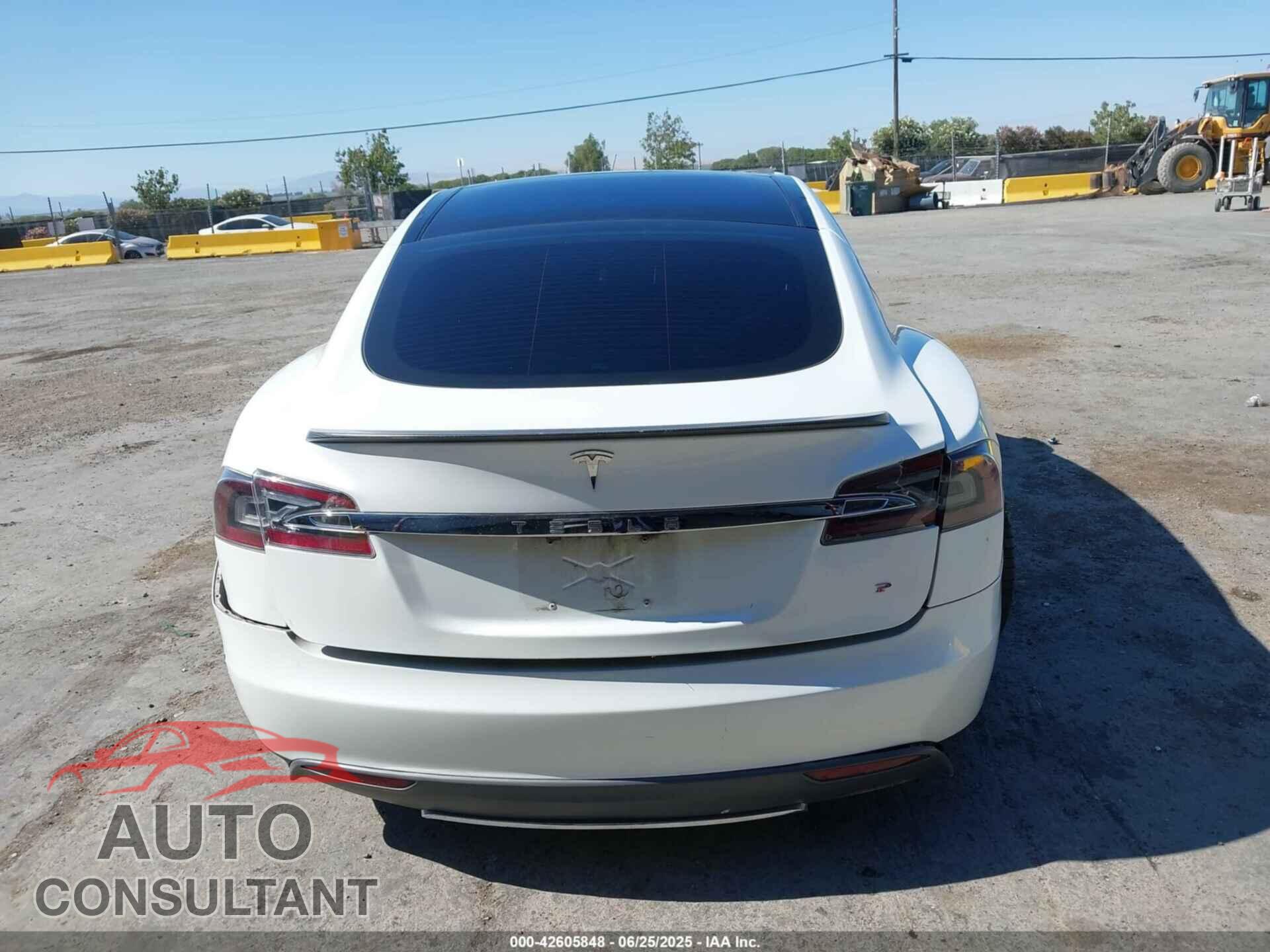 TESLA MODEL S 2013 - 5YJSA1DP5DFP16614