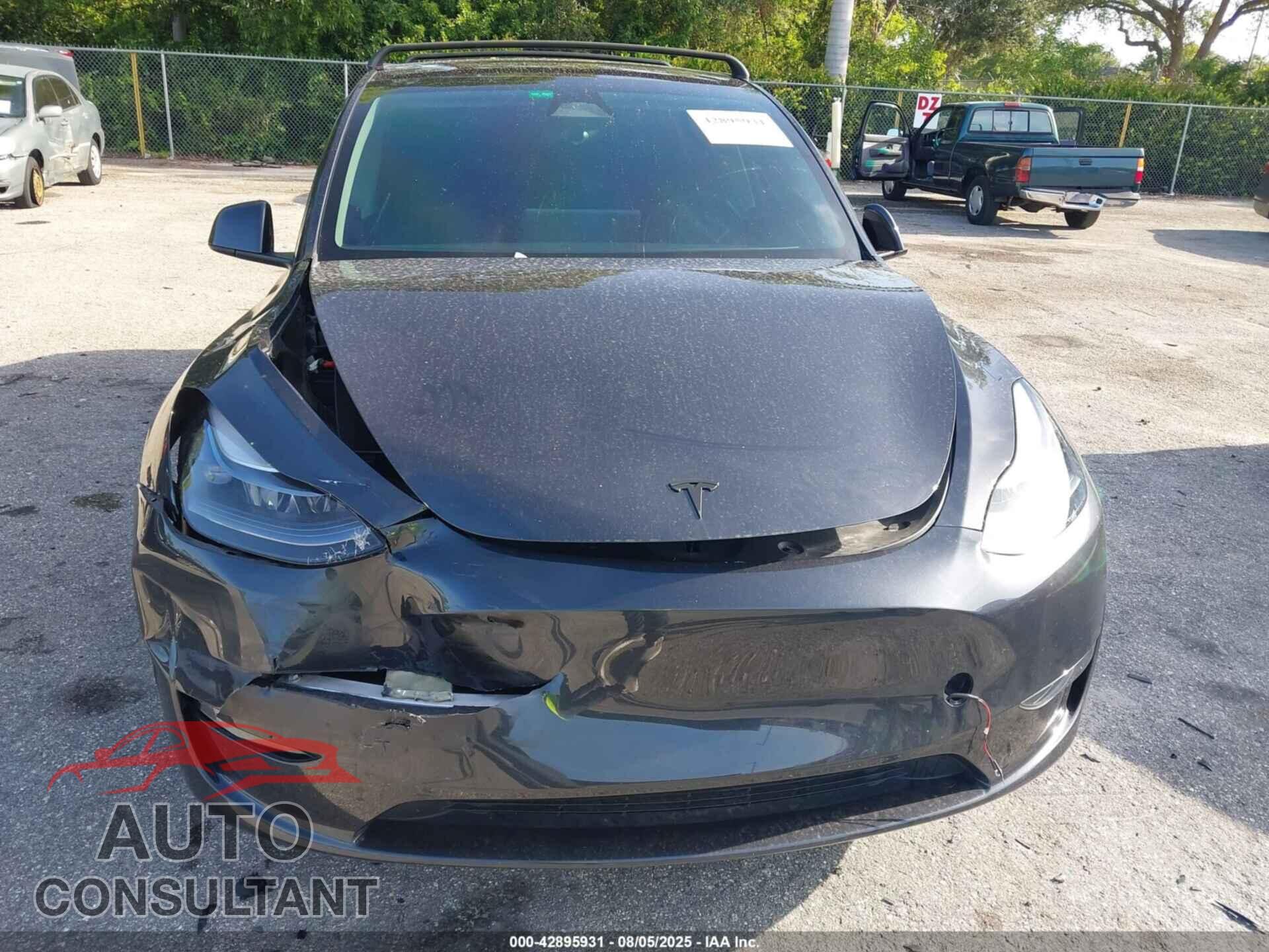 TESLA MODEL Y 2024 - 7SAYGDED7RF213420