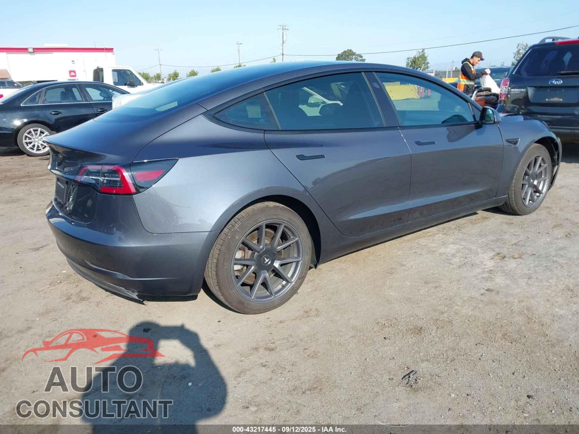 TESLA MODEL 3 2023 - 5YJ3E1EA2PF425527