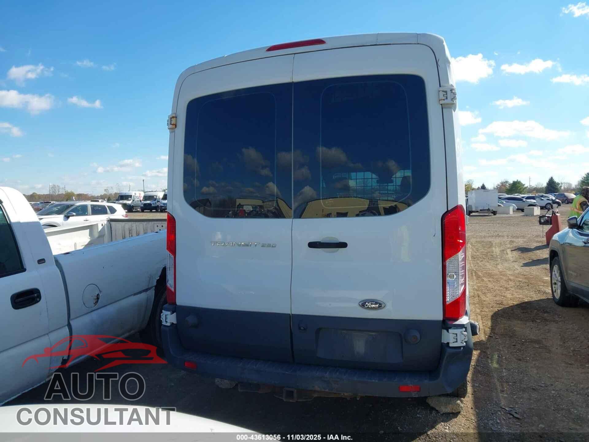 FORD TRANSIT-250 2015 - 1FTNR2CM1FKA52742