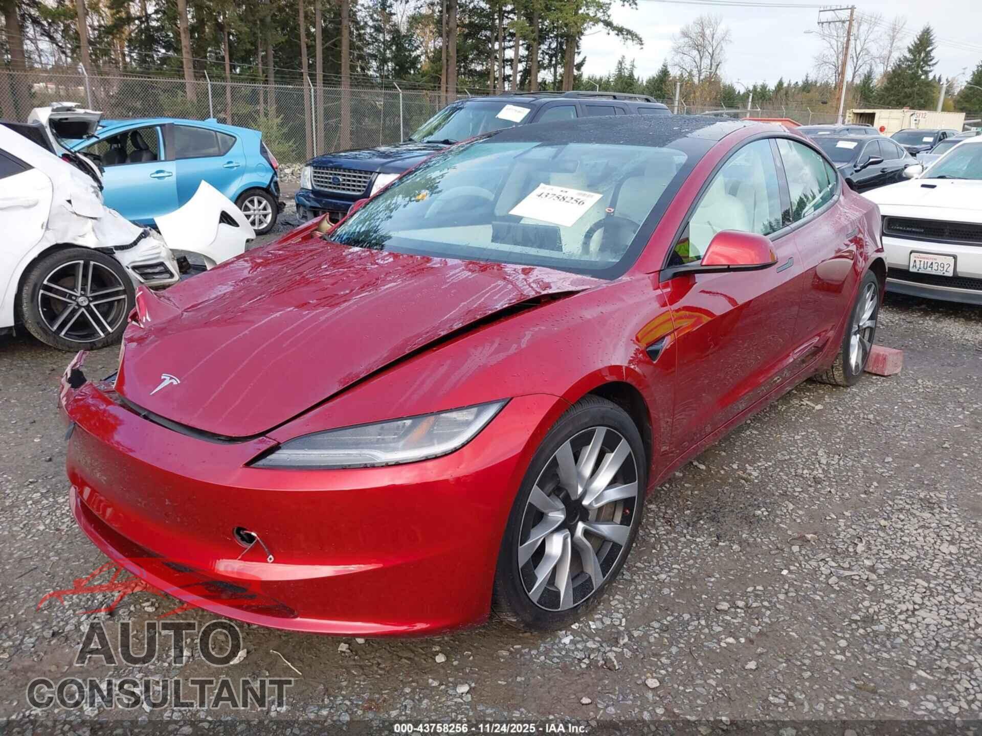 TESLA MODEL 3 2024 - 5YJ3E1EA9RF801868
