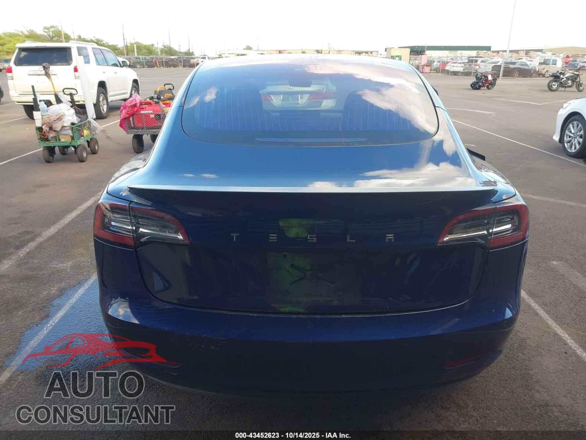 TESLA MODEL 3 2018 - 5YJ3E1EA1JF004308