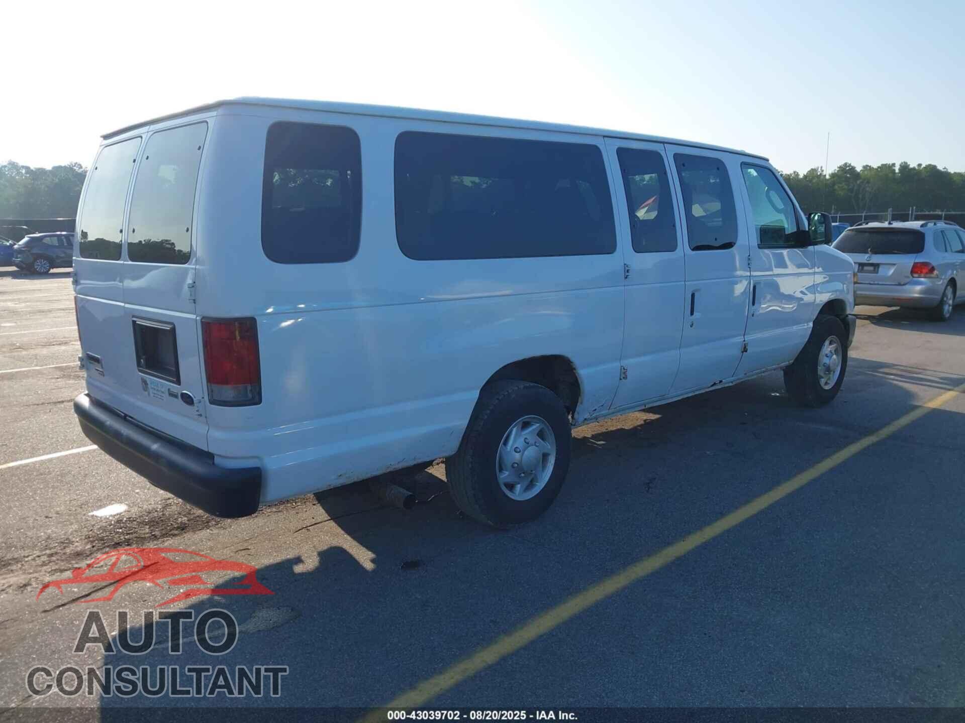 FORD E-350 SUPER DUTY 2011 - 1FBSS3BL7BDB07848