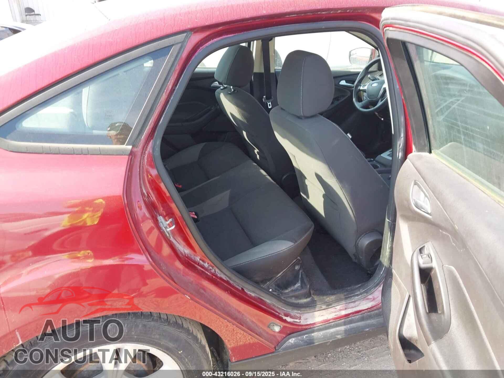 FORD FOCUS 2014 - 1FADP3F2XEL249456
