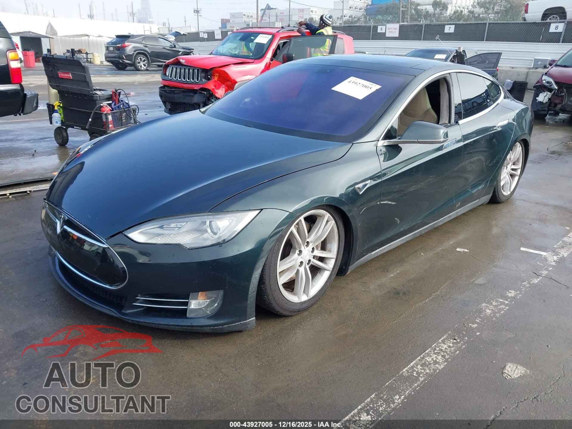 TESLA MODEL S 2013 - 5YJSA1DP7DFP17019
