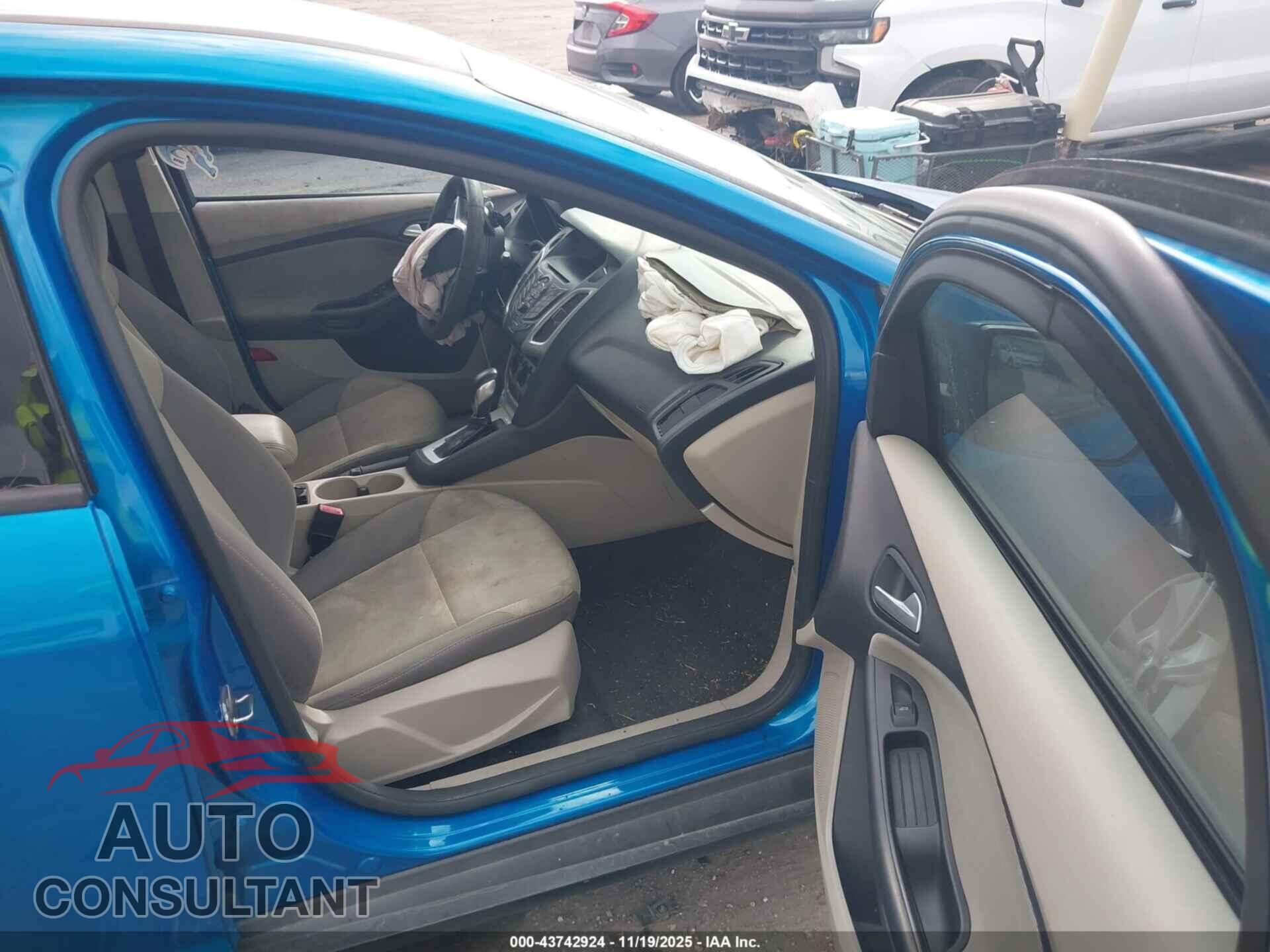 FORD FOCUS 2013 - 1FADP3F24DL324523