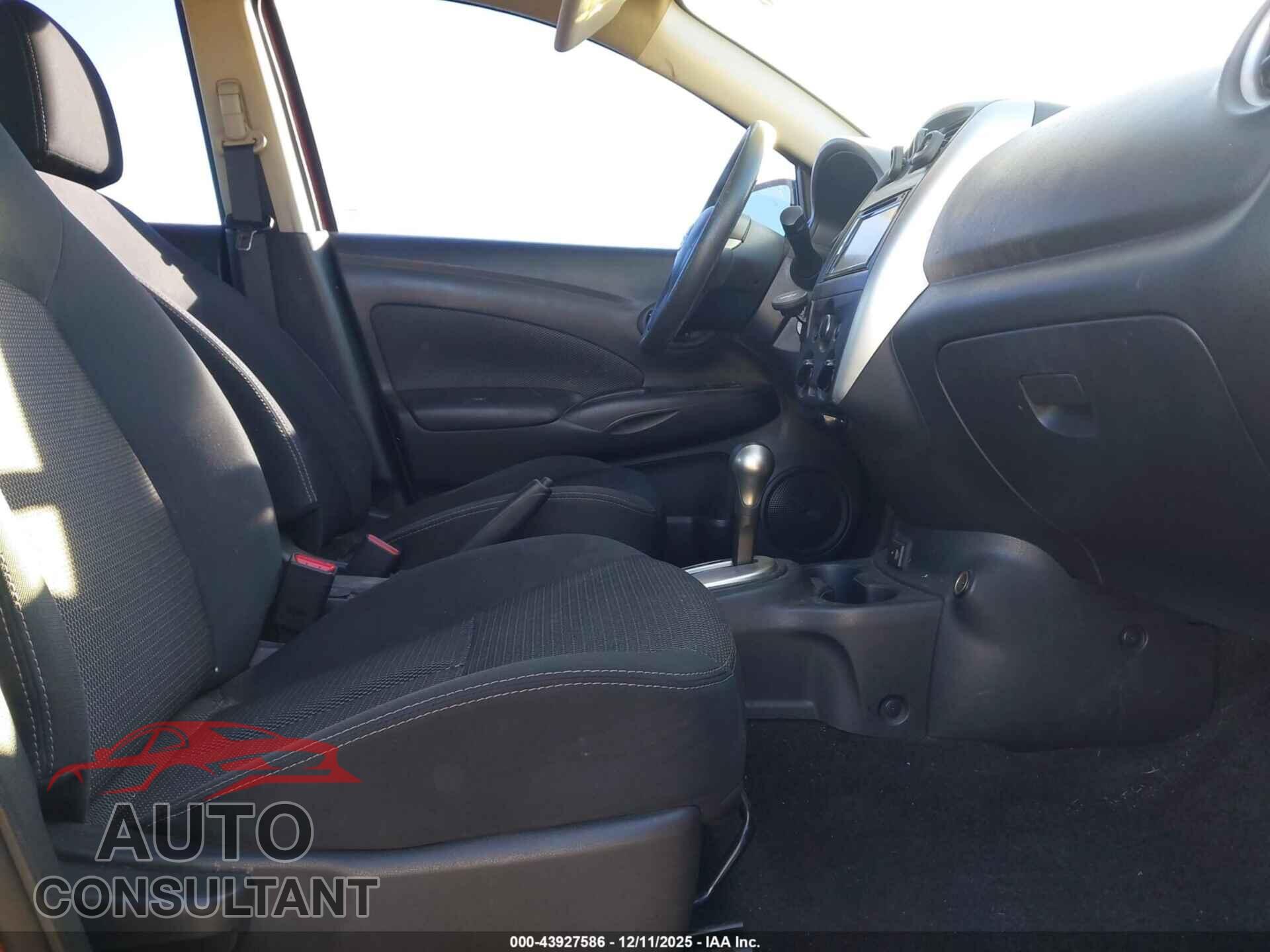 NISSAN VERSA 2017 - 3N1CN7AP3HL821548