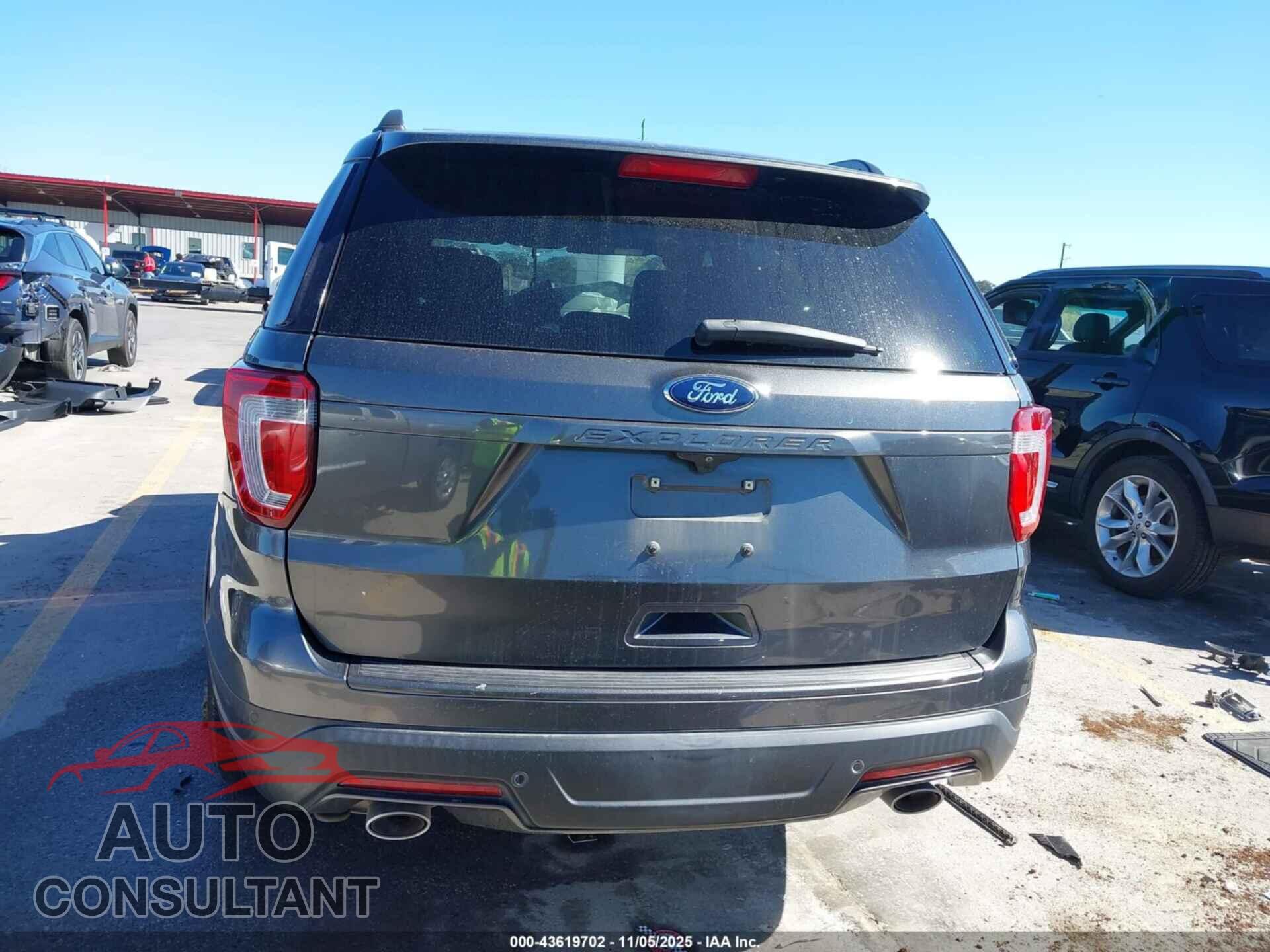 FORD EXPLORER 2018 - 1FM5K7D88JGB07309