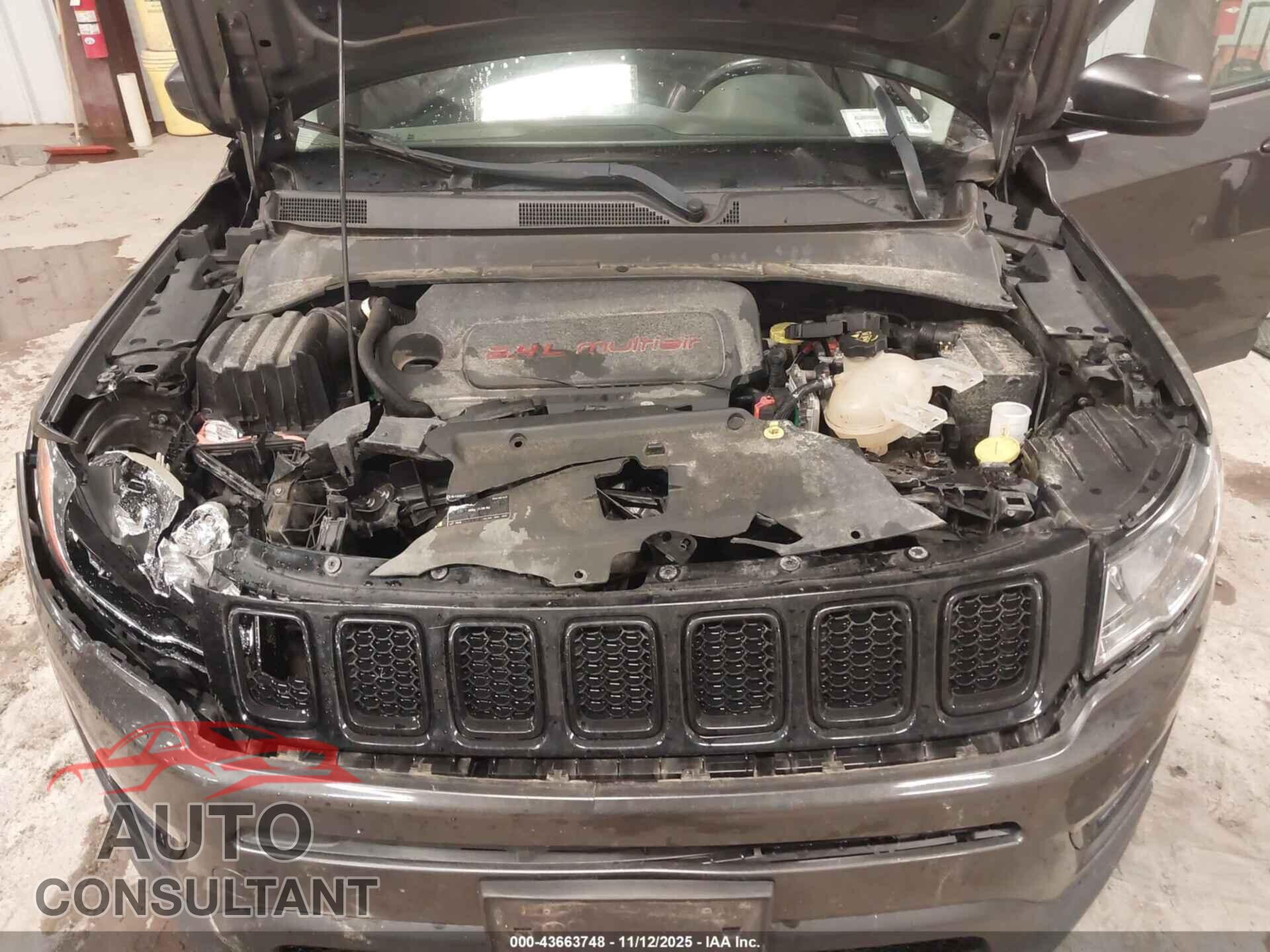 JEEP COMPASS 2018 - 3C4NJDBB2JT402261