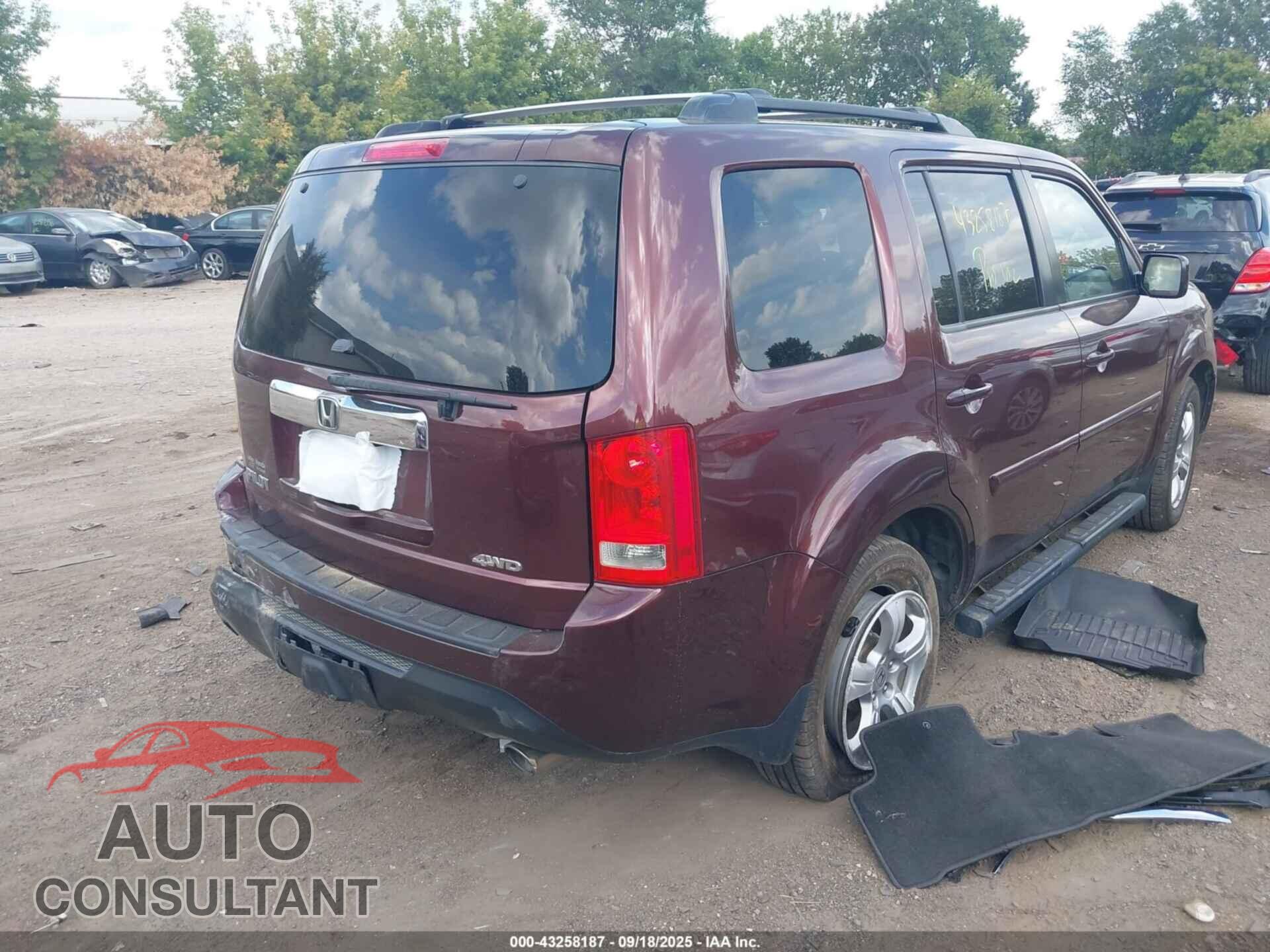 HONDA PILOT 2013 - 5FNYF4H40DB053417