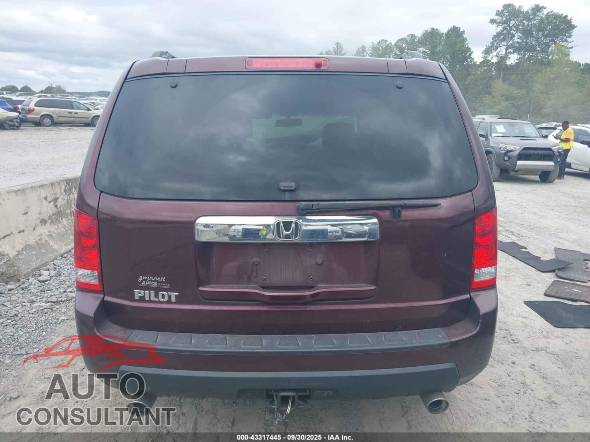 HONDA PILOT 2011 - 5FNYF3H5XBB050380