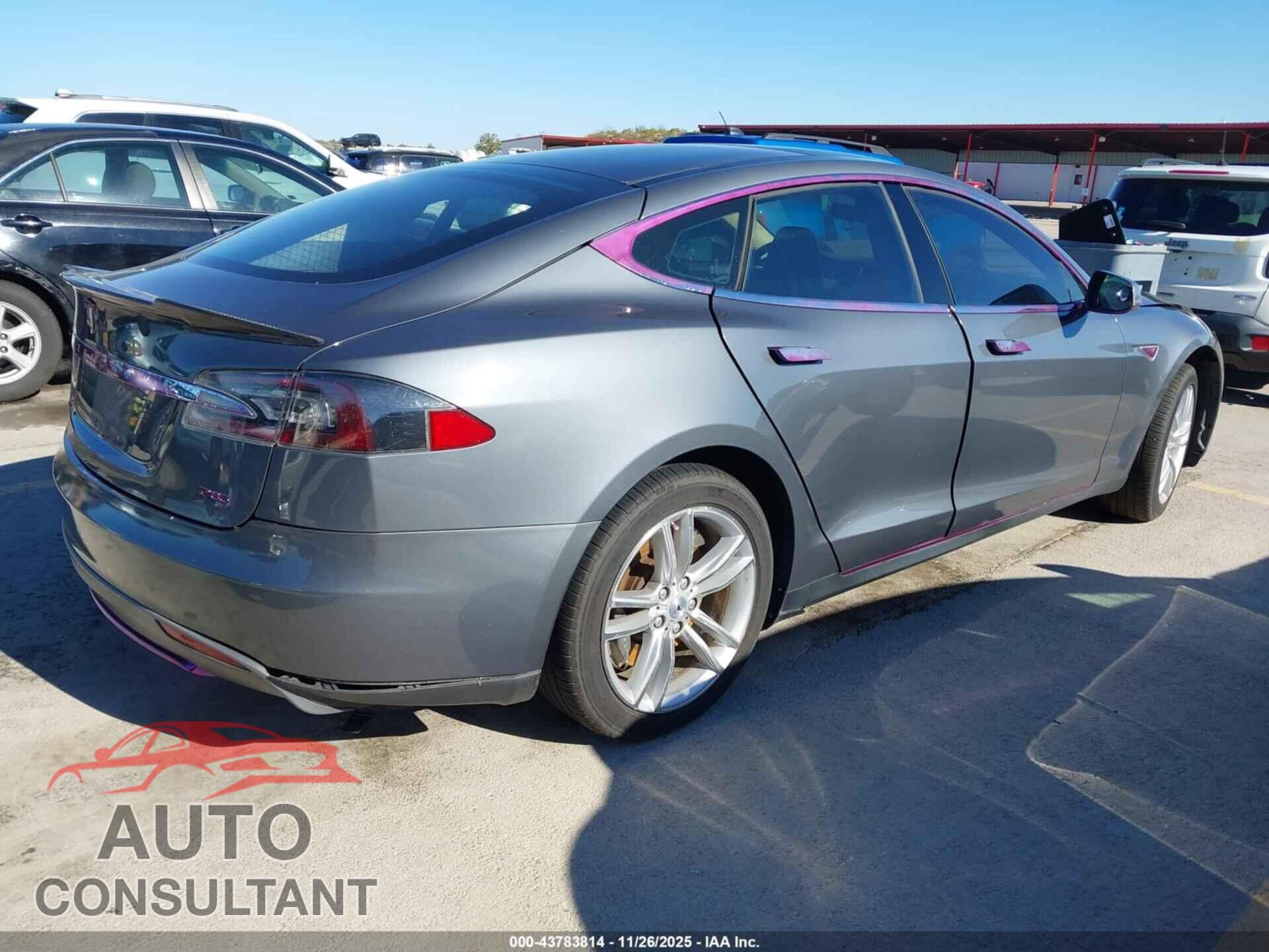 TESLA MODEL S 2013 - 5YJSA1CP3DFP06231