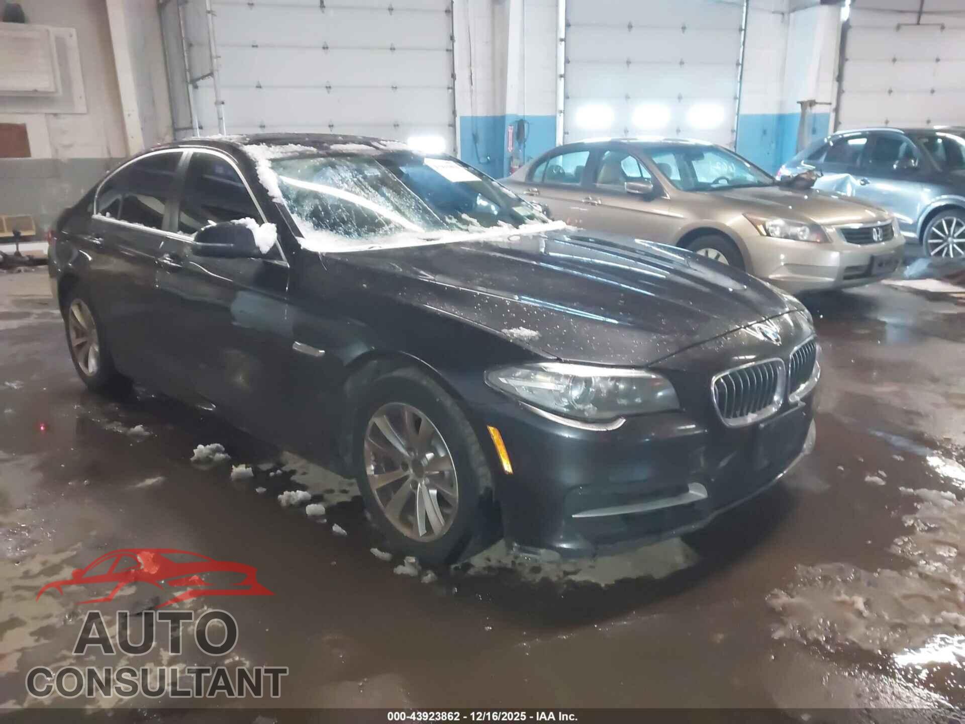 BMW 528I 2014 - WBA5A7C54ED618924