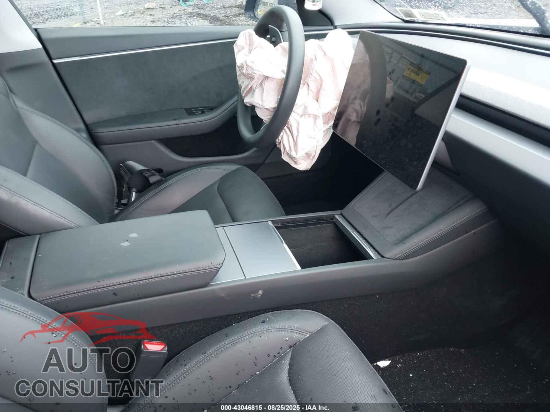 TESLA MODEL 3 2025 - 5YJ3E1EB3SF941929