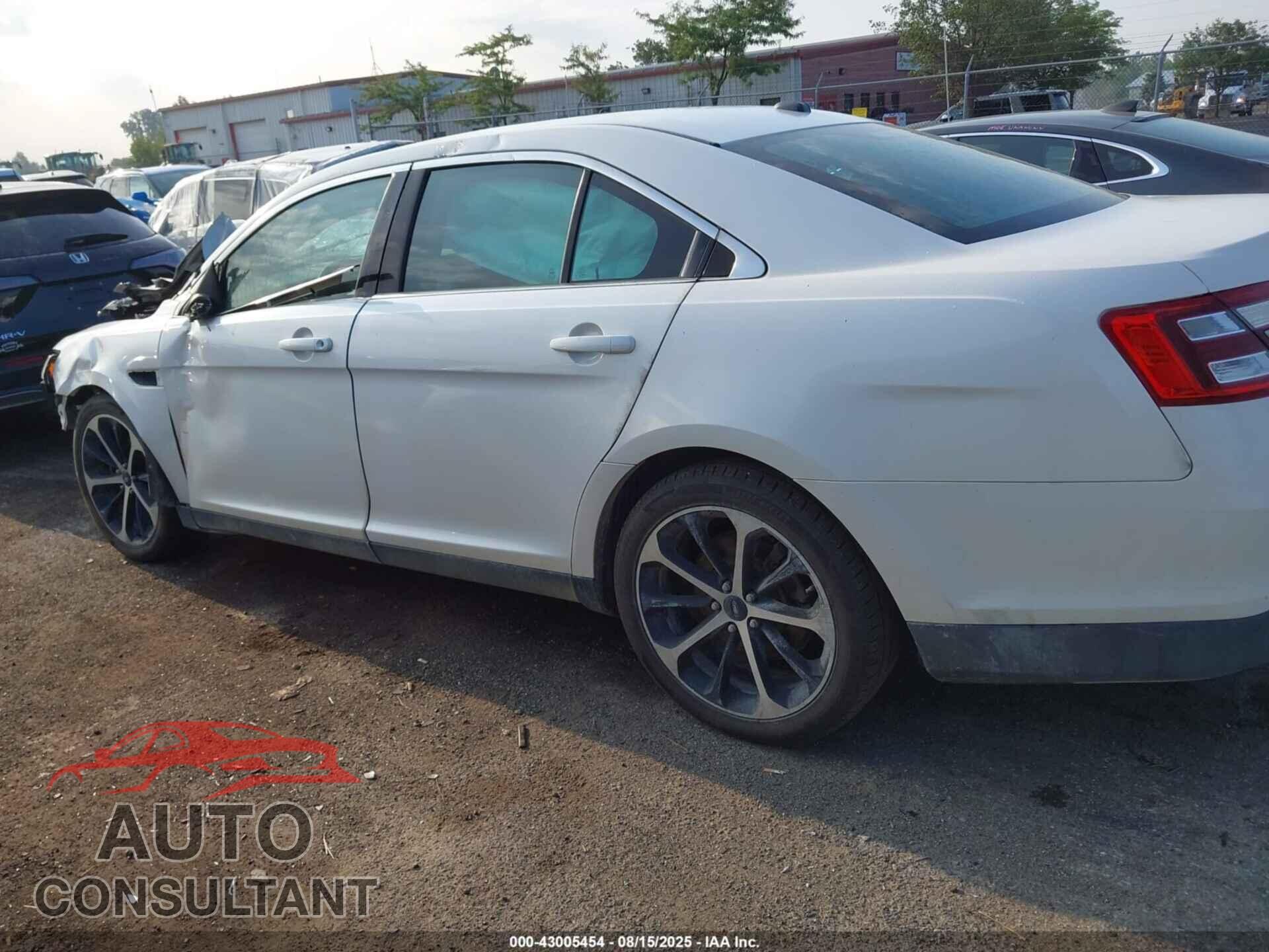 FORD TAURUS 2014 - 1FAHP2E85EG137268