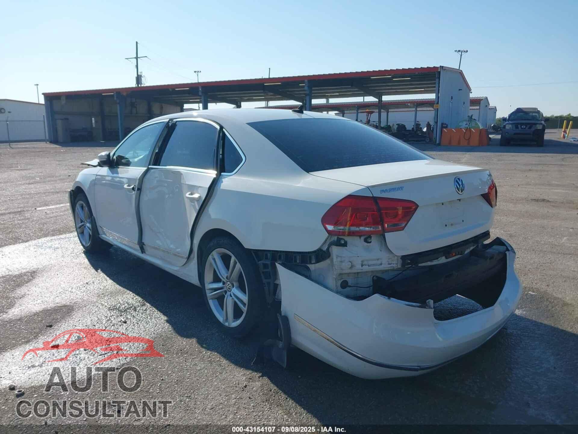 VOLKSWAGEN PASSAT 2014 - 1VWCT7A39EC037542