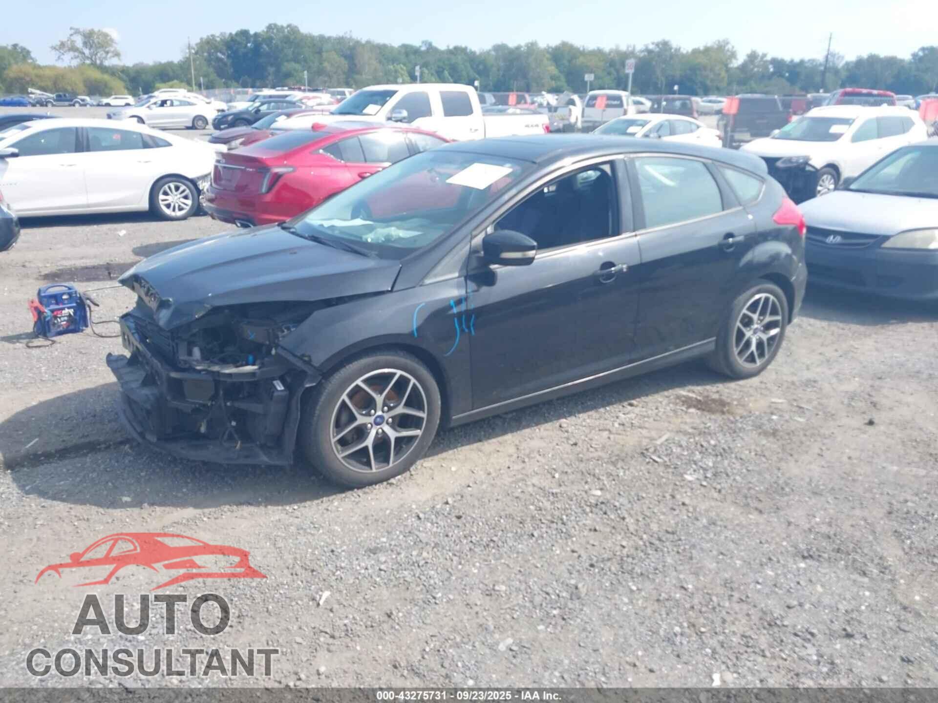 FORD FOCUS 2017 - 1FADP3M28HL213112