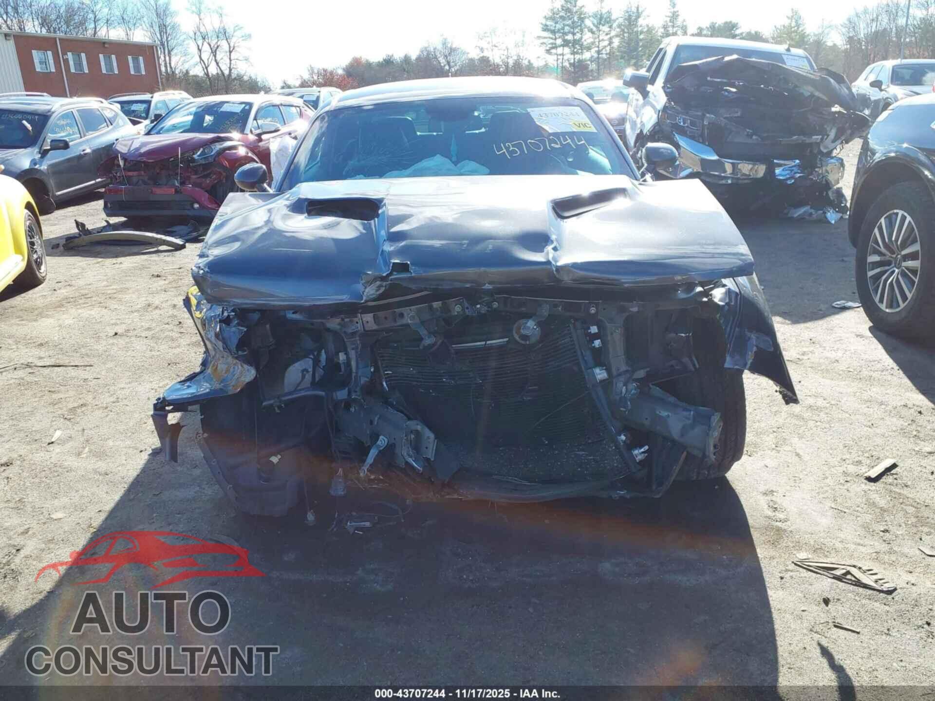 DODGE CHALLENGER 2017 - 2C3CDZGGXHH652077