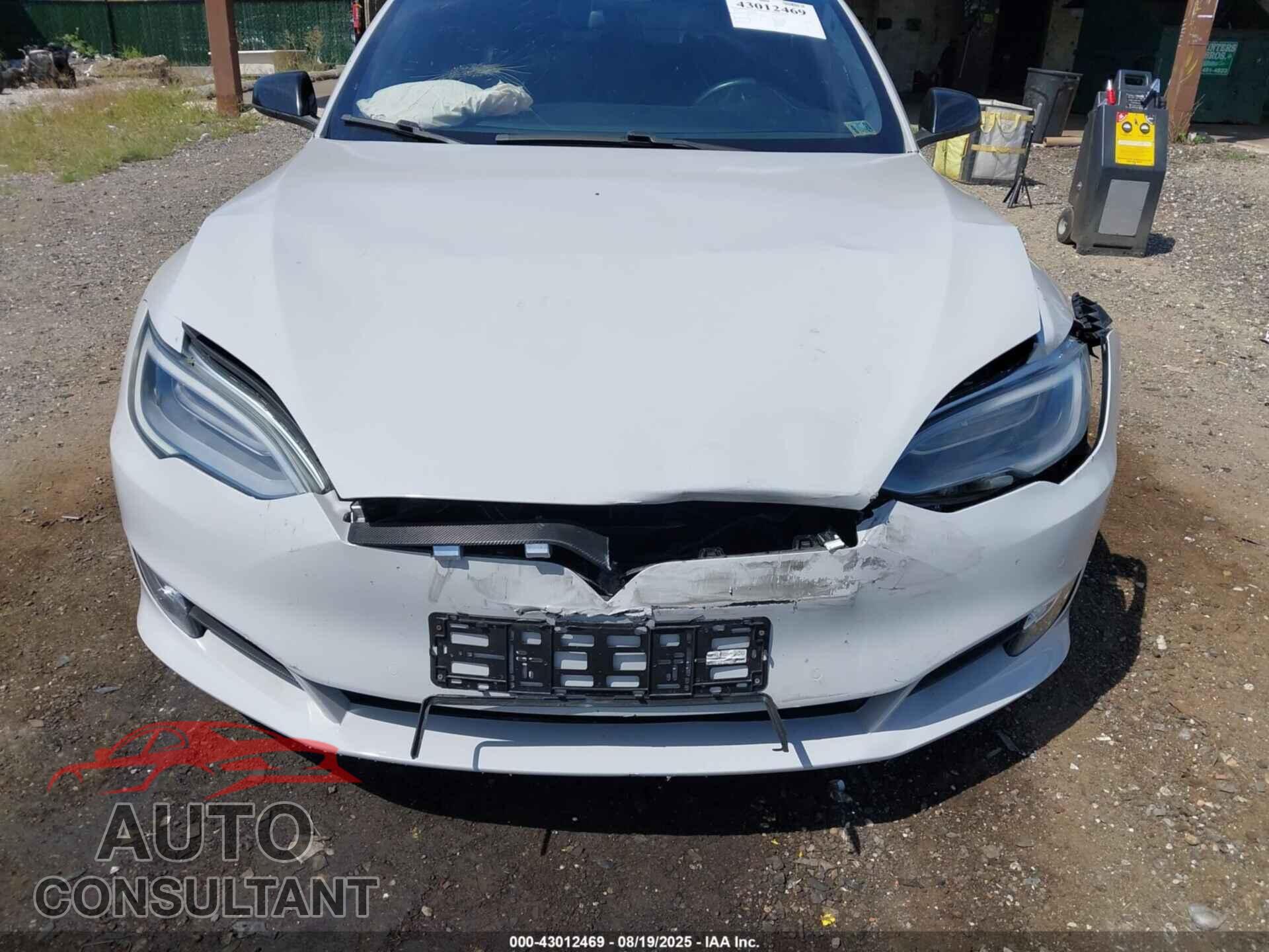 TESLA MODEL S 2018 - 5YJSA1E40JF243060