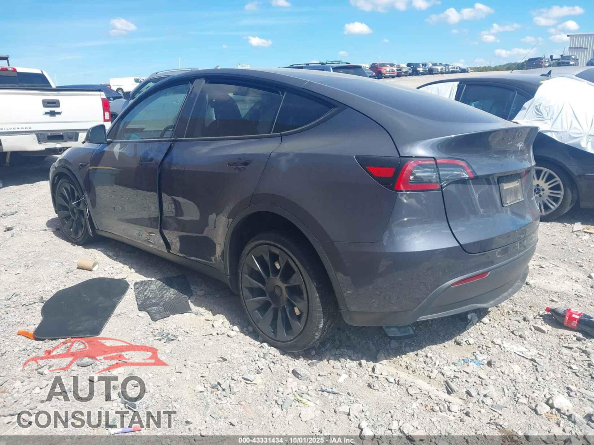 TESLA MODEL Y 2023 - 7SAYGDEE2PA197663